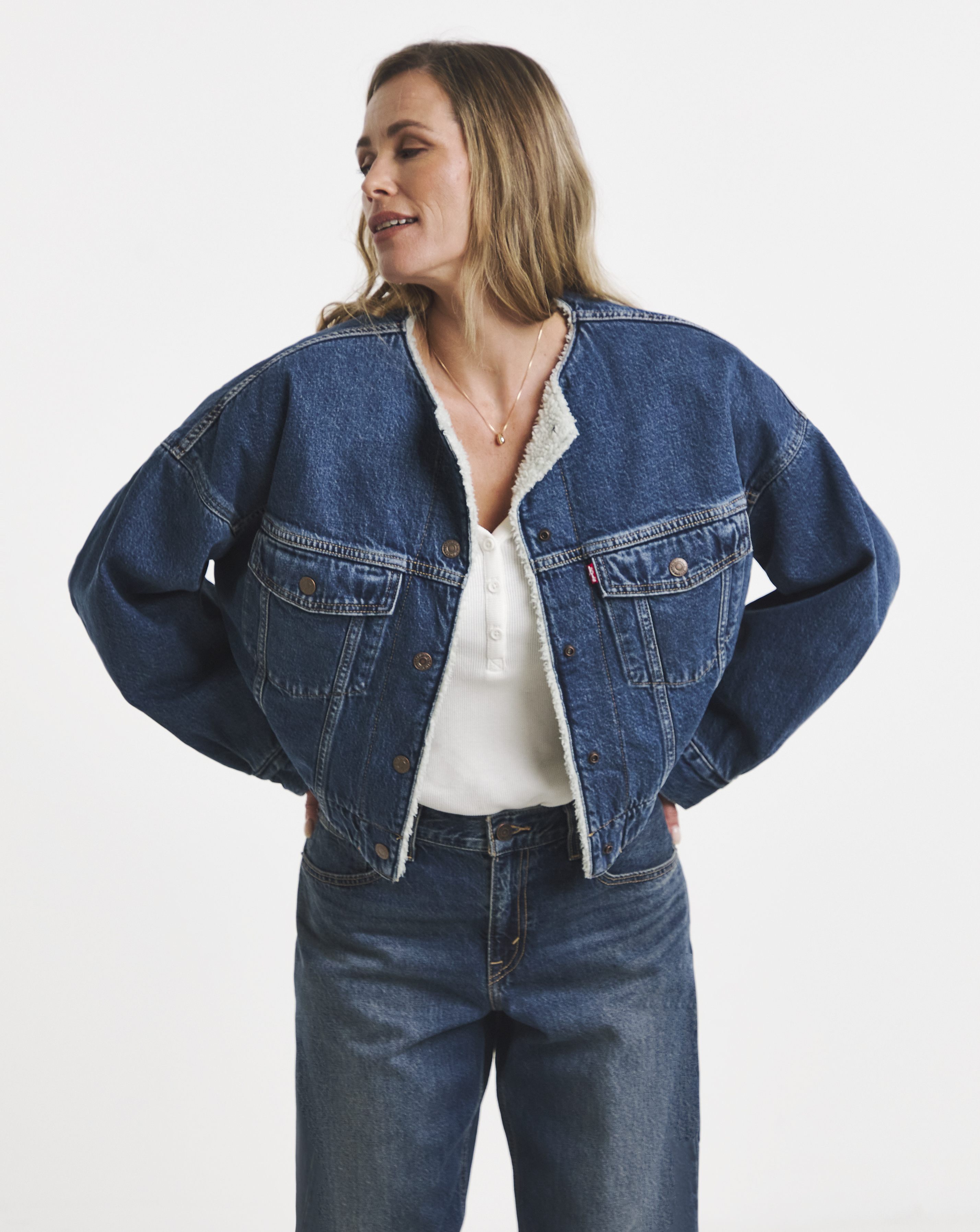 Levi's Collarless Crop Sherpa Trucker