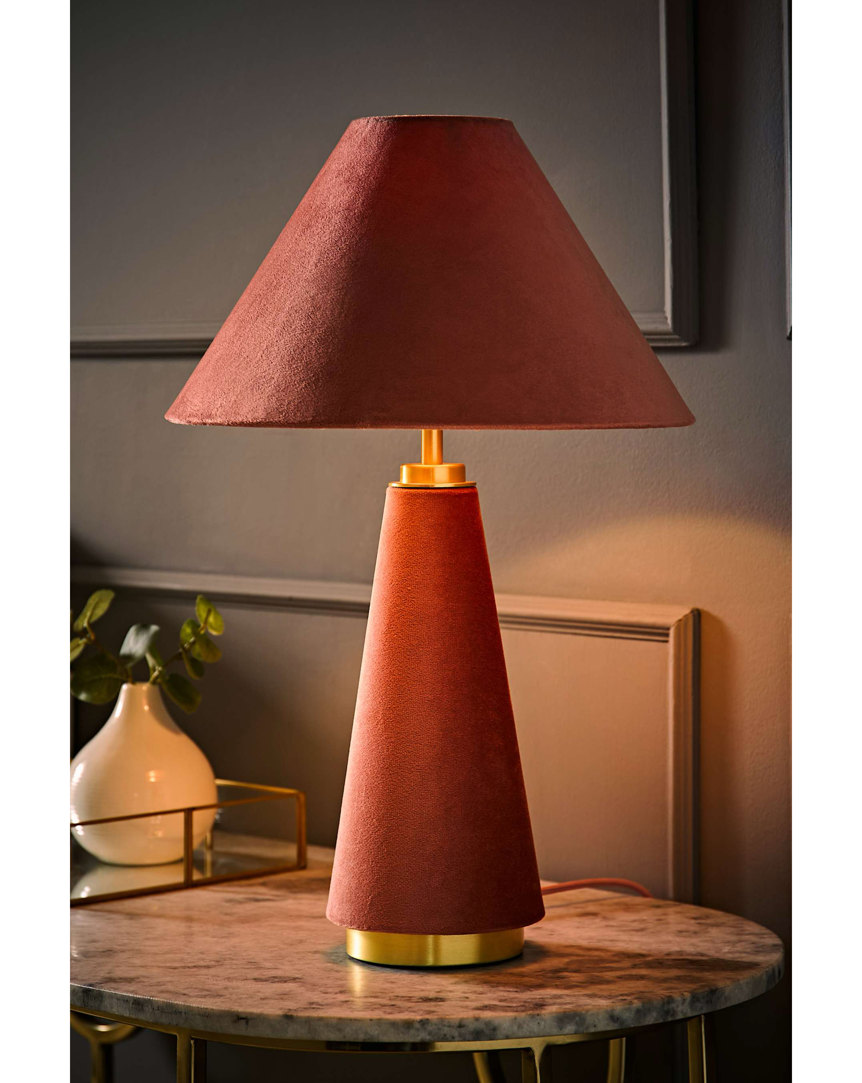 ValueLights Martha Pink Velvet Fabric Table Lamp