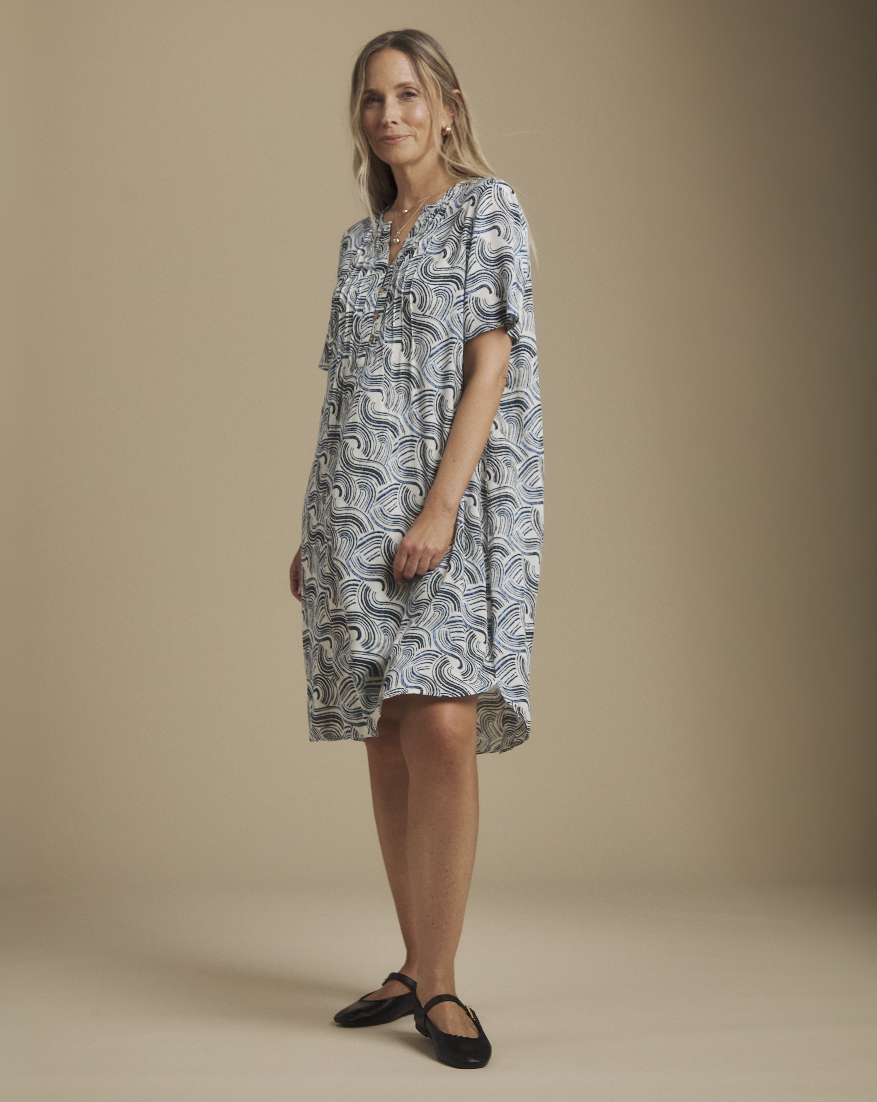 Julipa Printed Crinkle Shift Dress