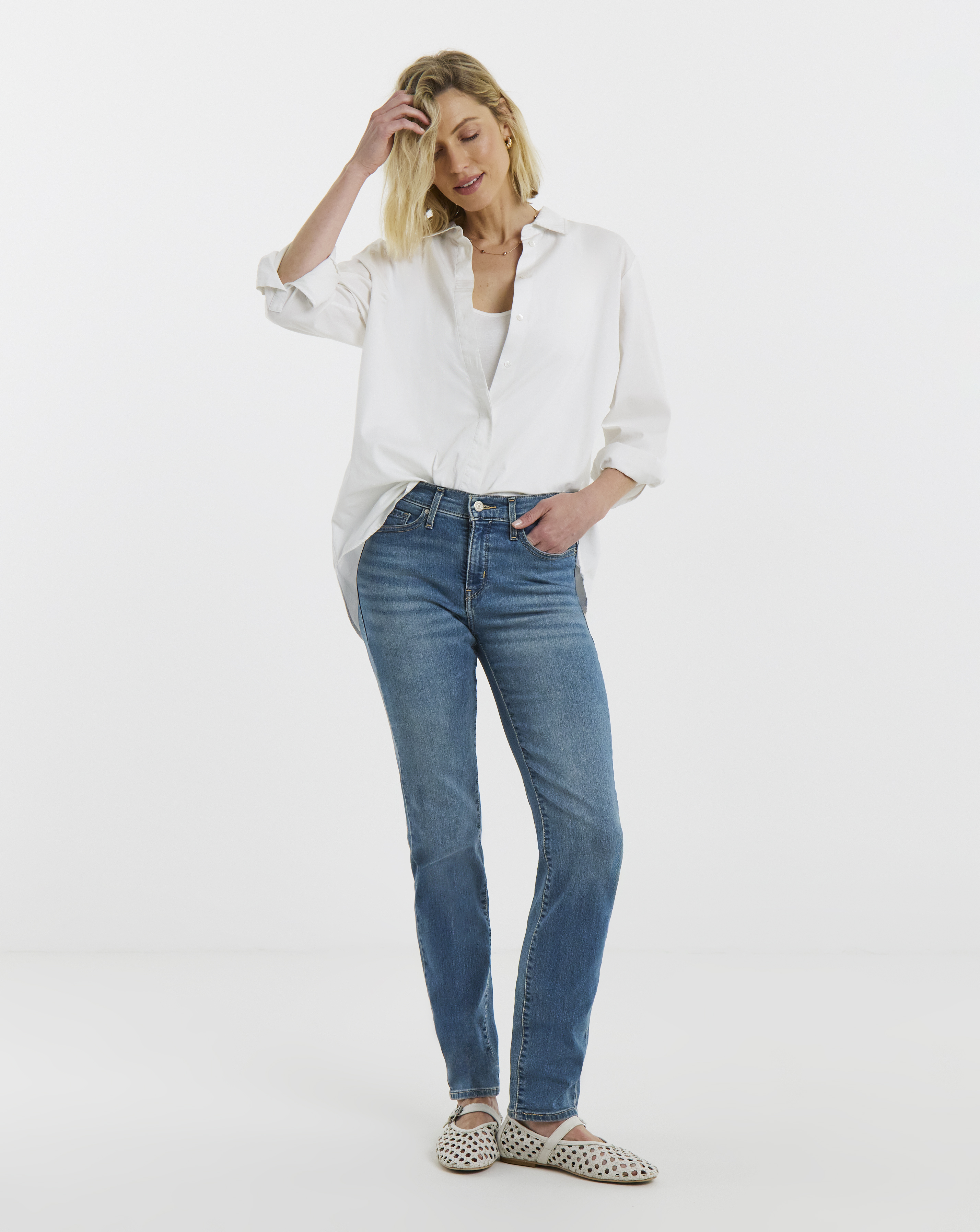 Levi's|Levis Mid Wash Levi's 314 Shaping Straight Jeans - Levi's - 30/30 30/30
