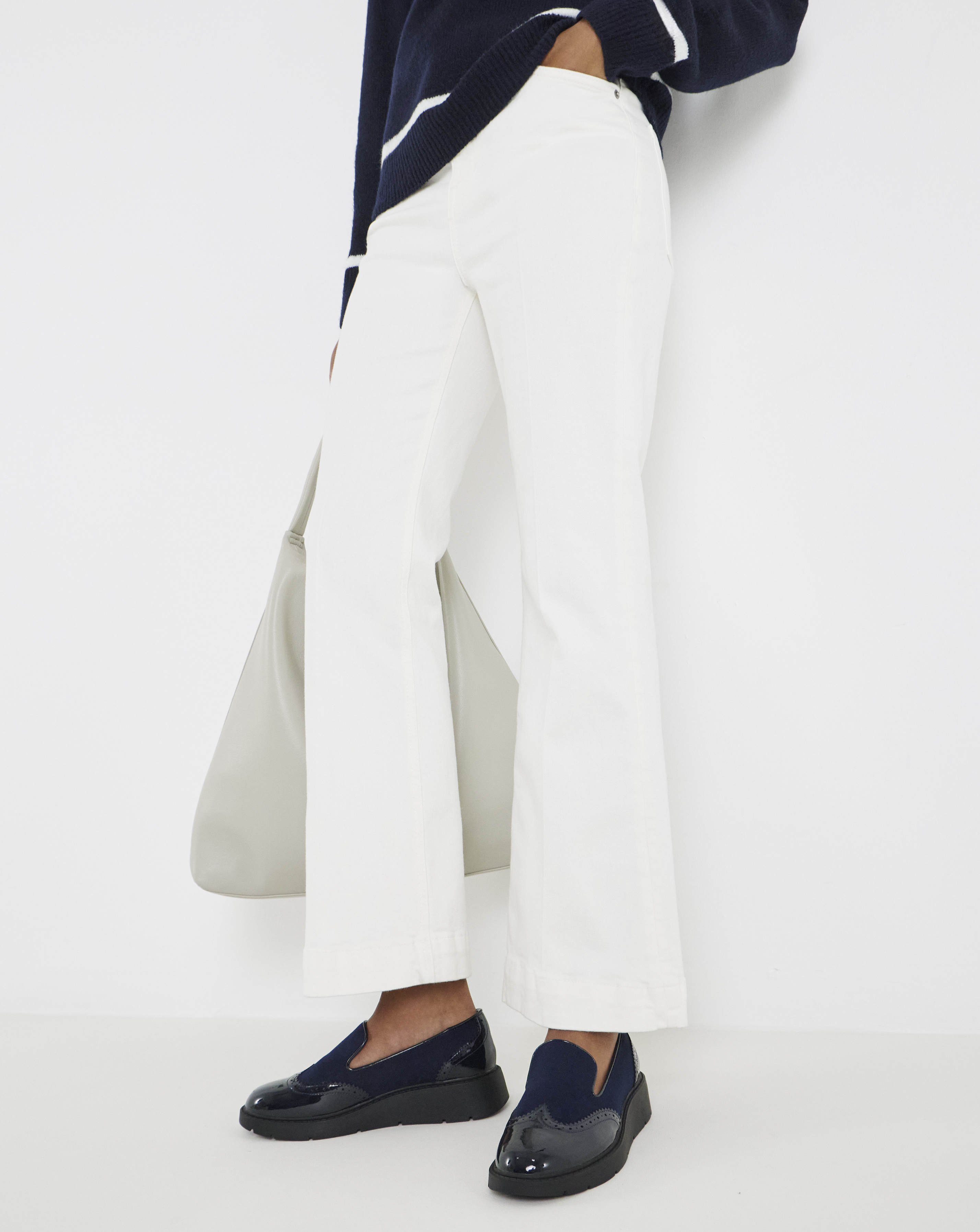 New In - Low Wedge Contrast Loafer Wide