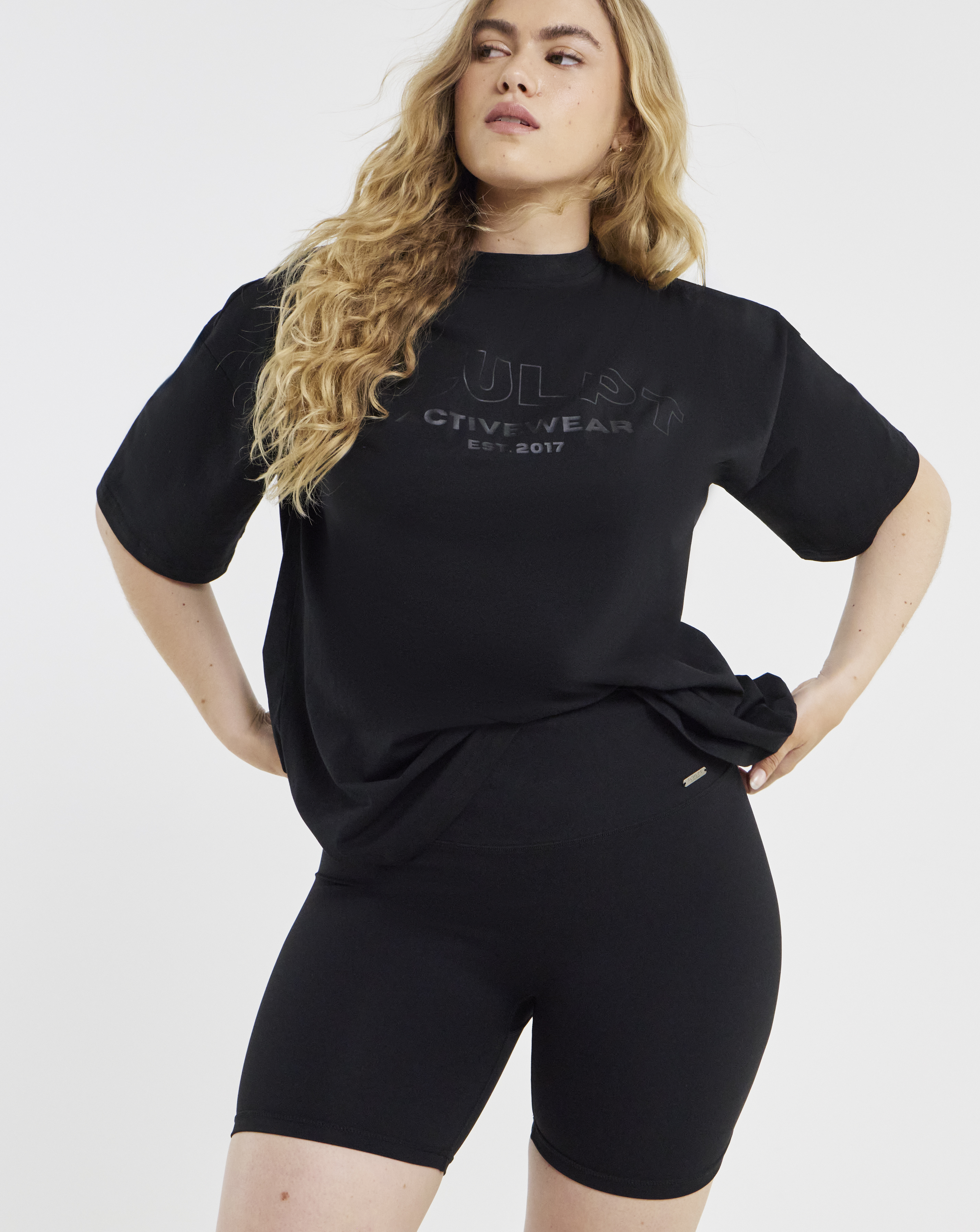 Sculpt Activewear Mid-length Shorts