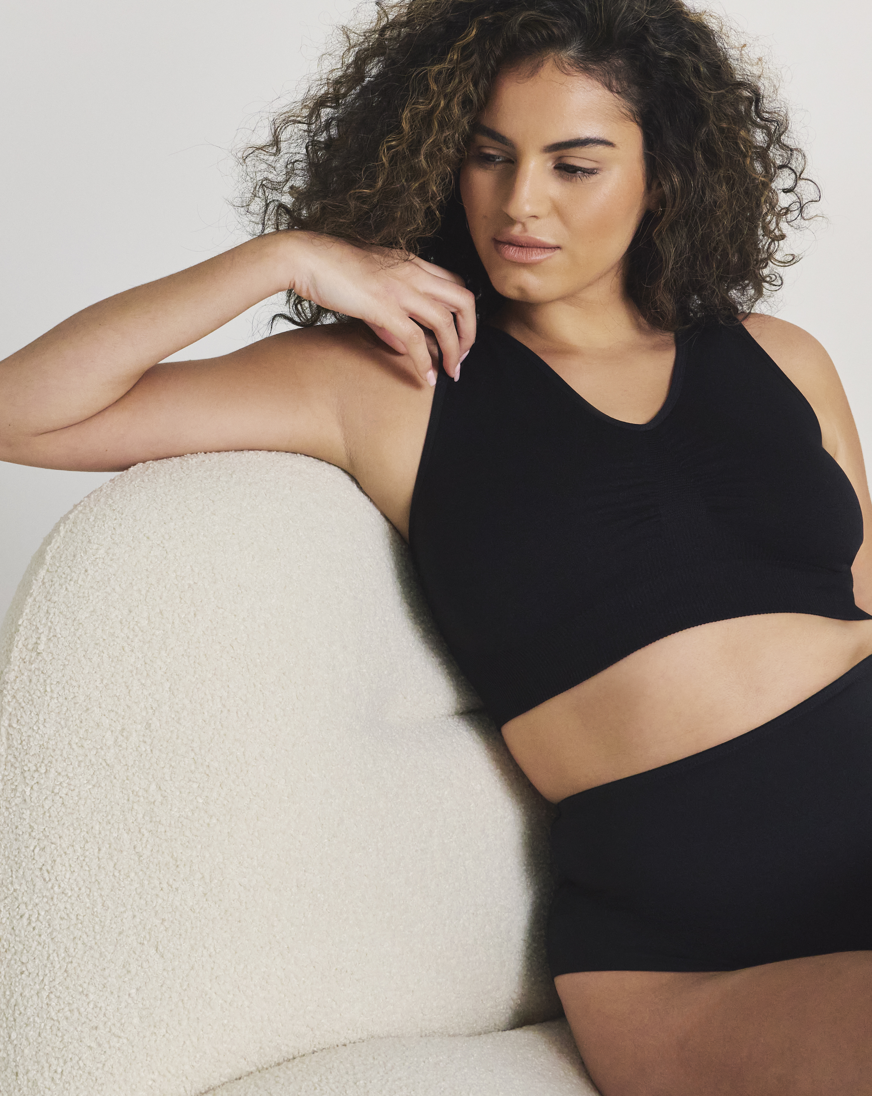 MAGISCULPT DD+ Support Comfort Top Black