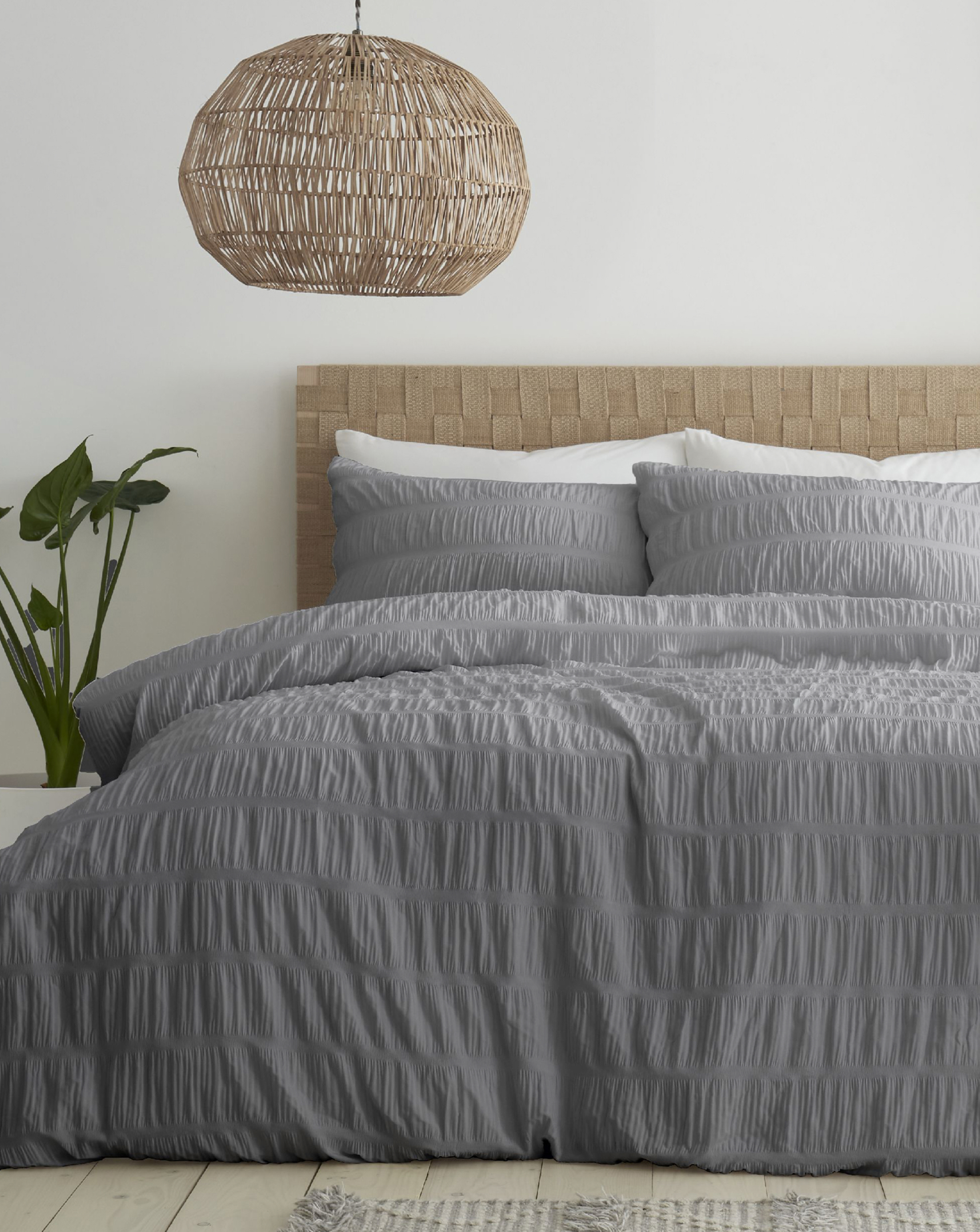 Catherine Lansfield Seersucker Duvet Set