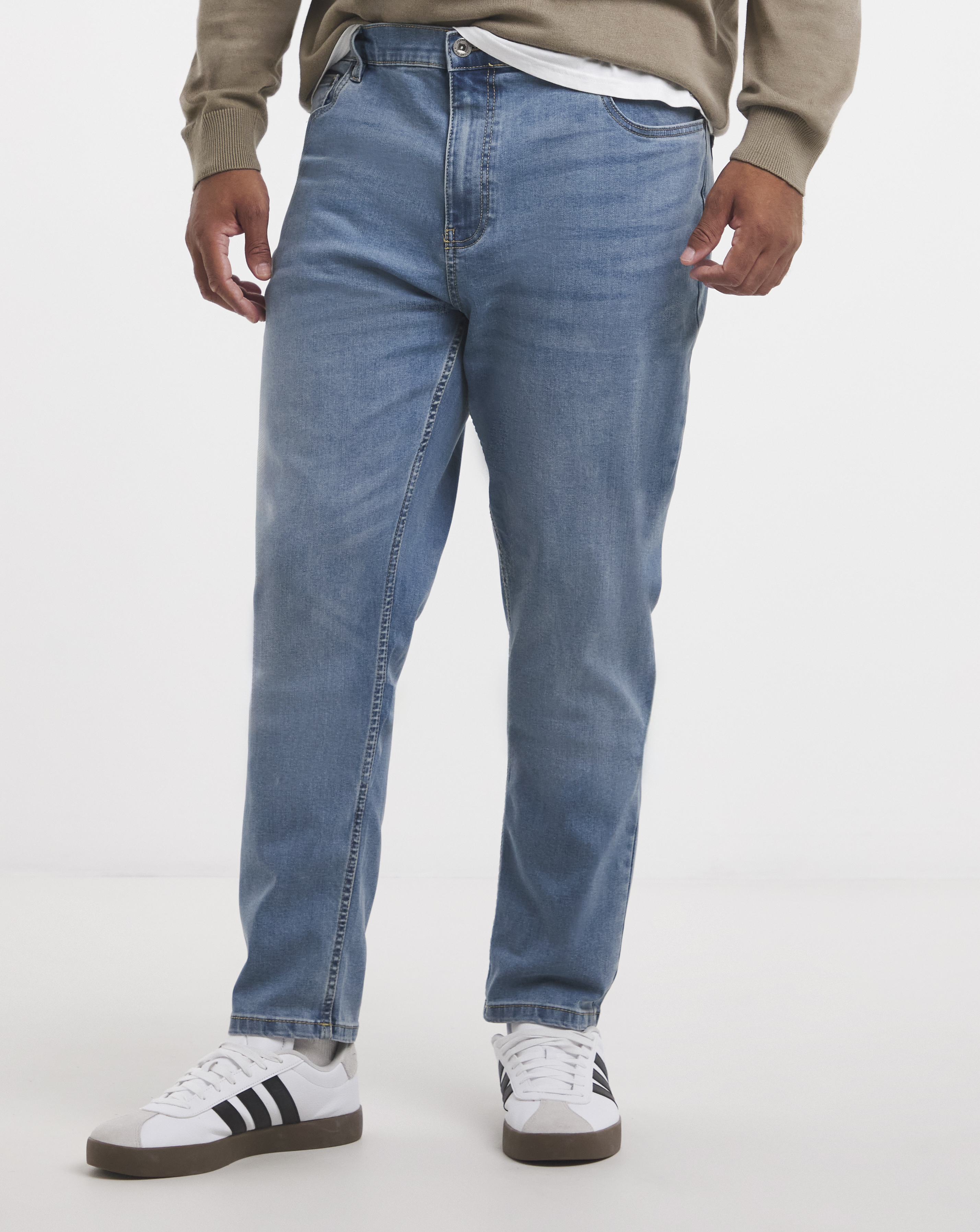 Tapered Stretch Jeans Light Wash