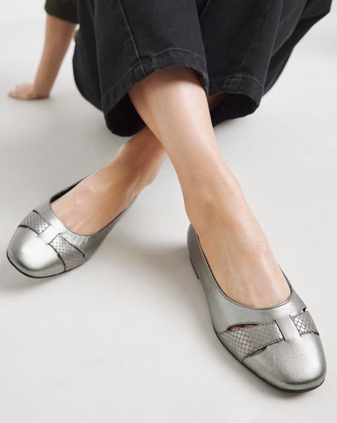 Cut Out Detail Ballerina Wide