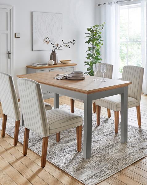 Julipa Ashford Table and 4 Everly Chairs