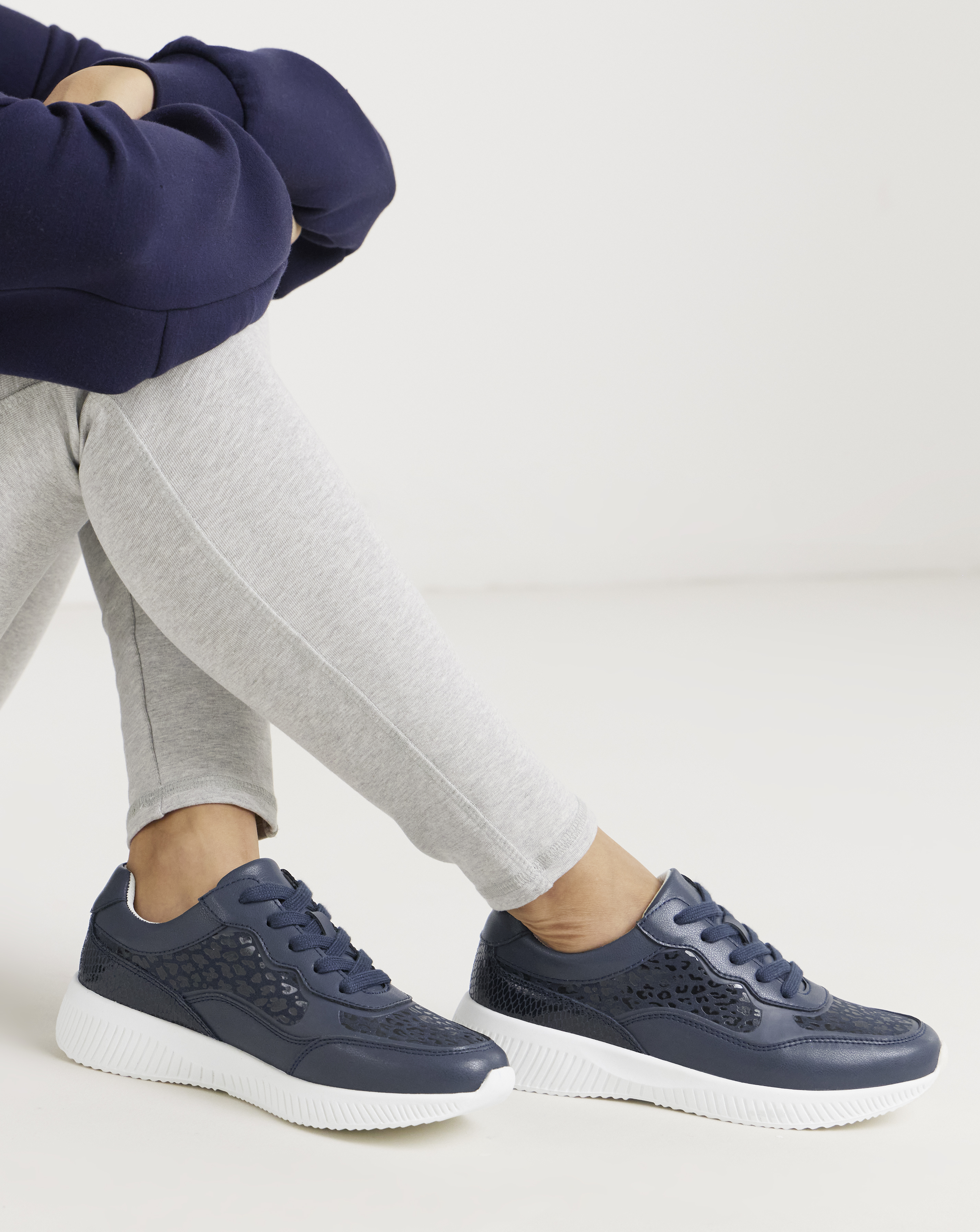 Lace Up Trainer Detail E Fit