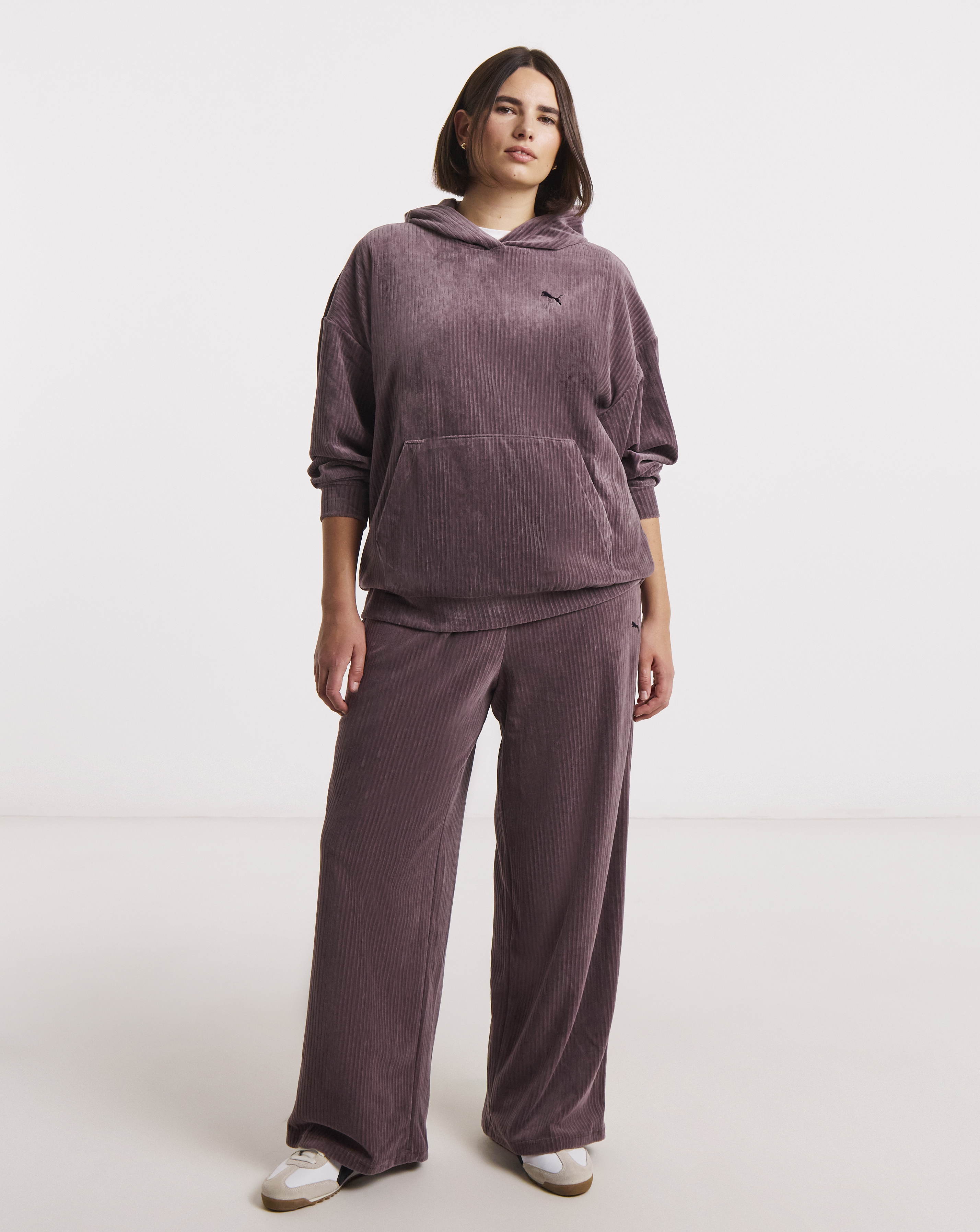 Puma Essential Velour Rib Straight Pants