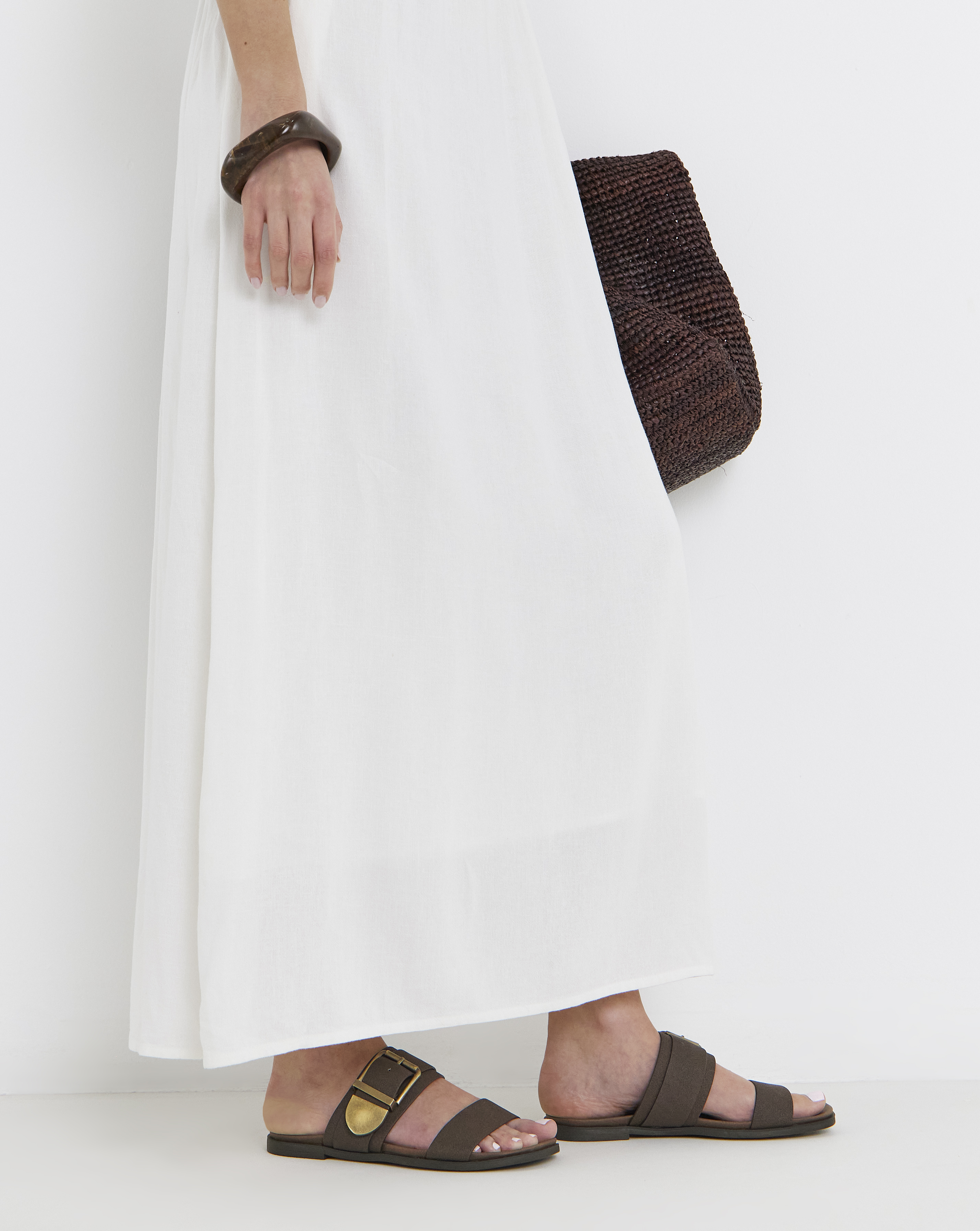 Buckle Detail Slider Extra Wide