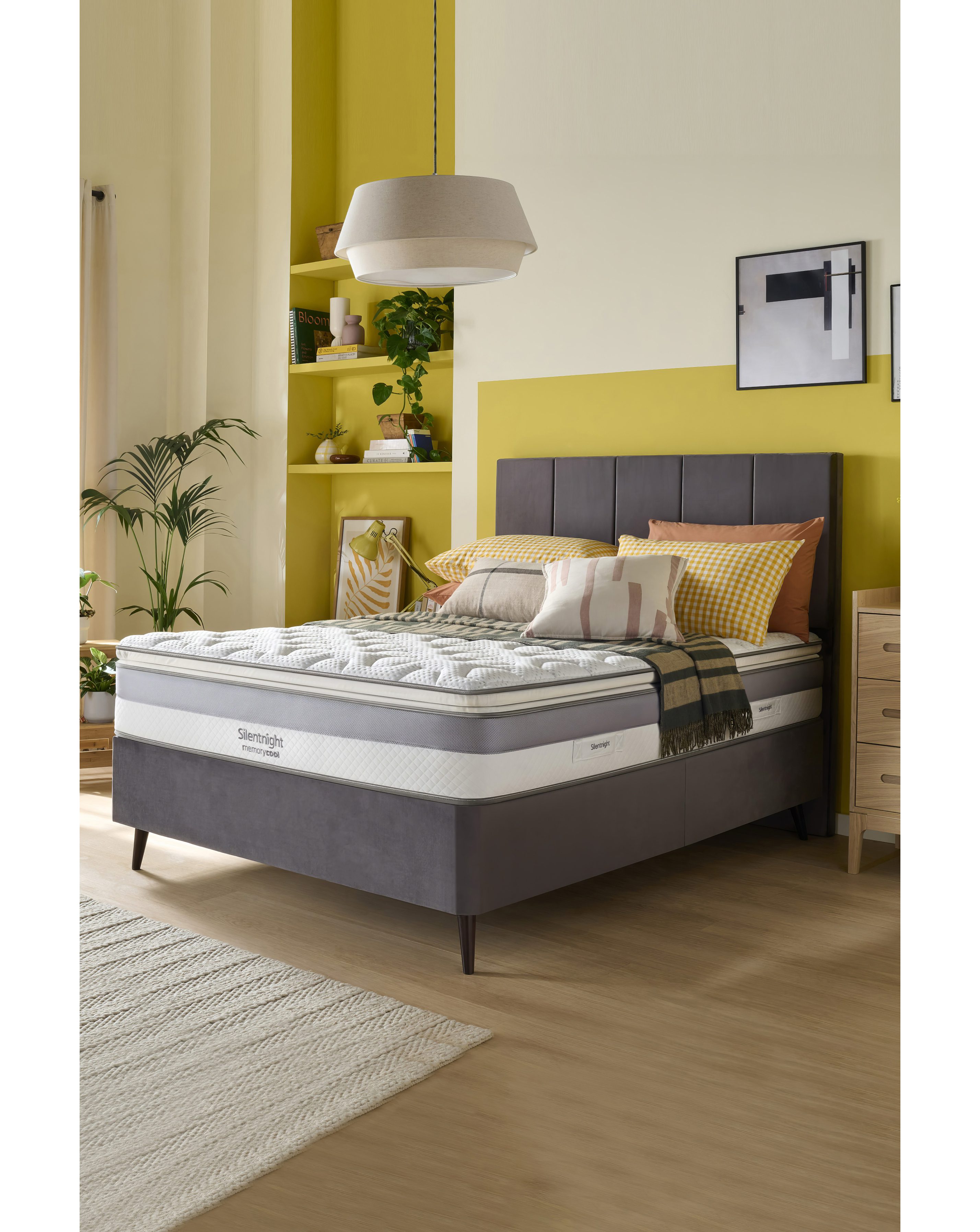 Silentnight Memory Cool 2000 Pillowtop Mattress - Double - Medium Firmness