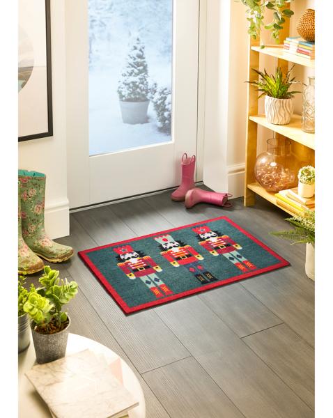 Nylon Christmas Nutcracker Doormat