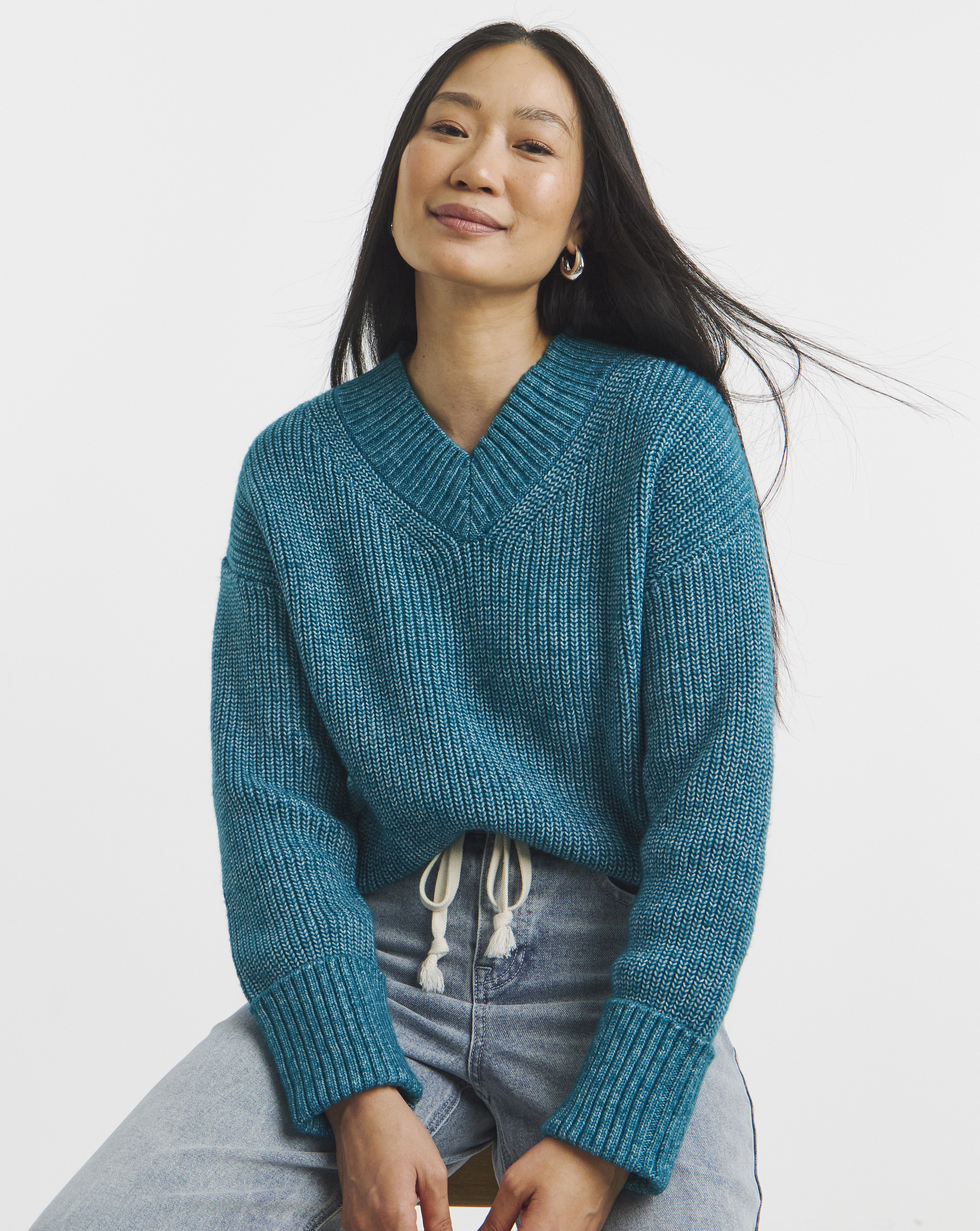 V NECK JUMPER