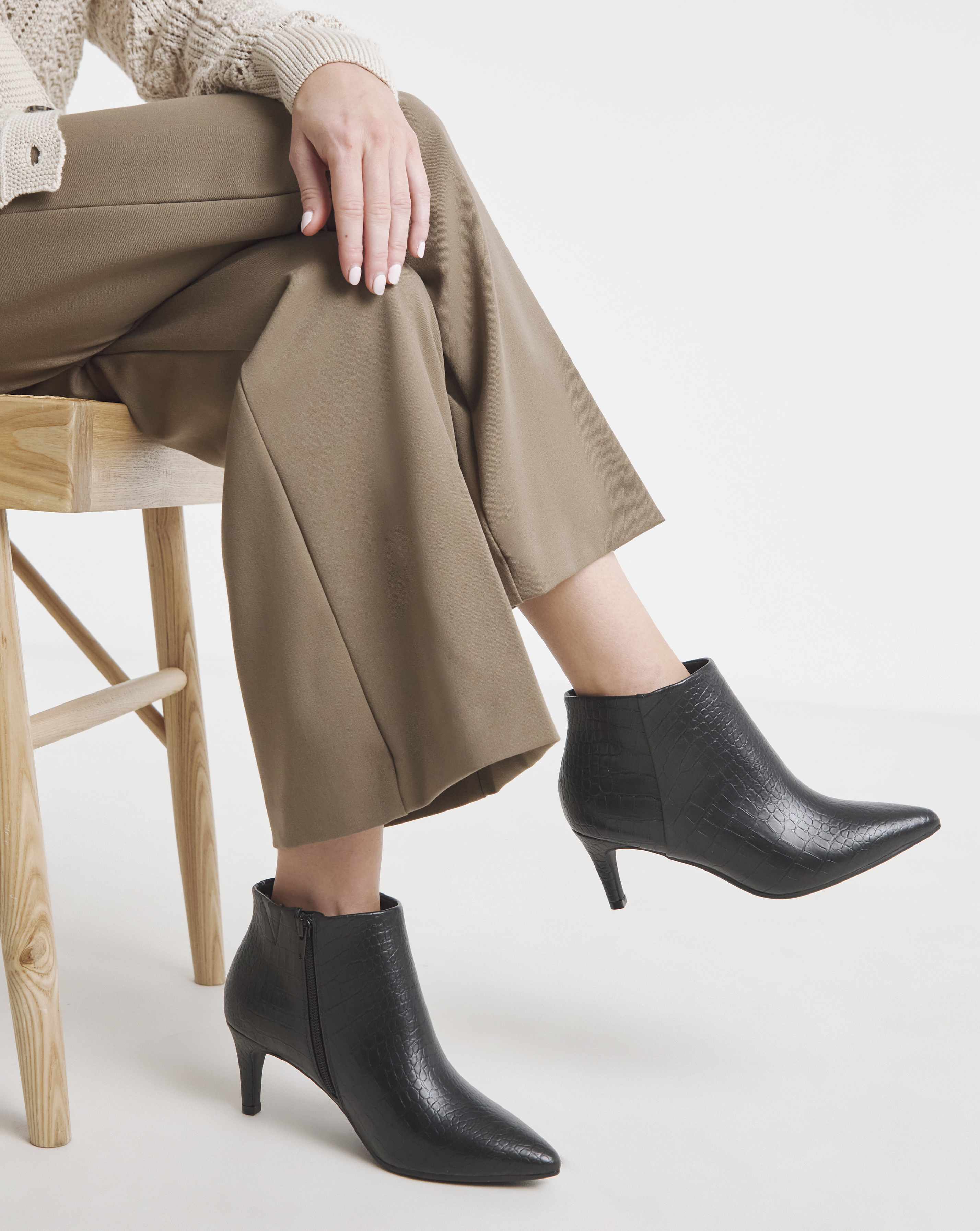 Kitten Heel Pointed Toe Ankle Boot EEE