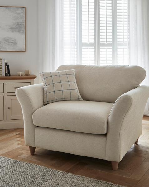 Clover Fabric Snuggle Chair