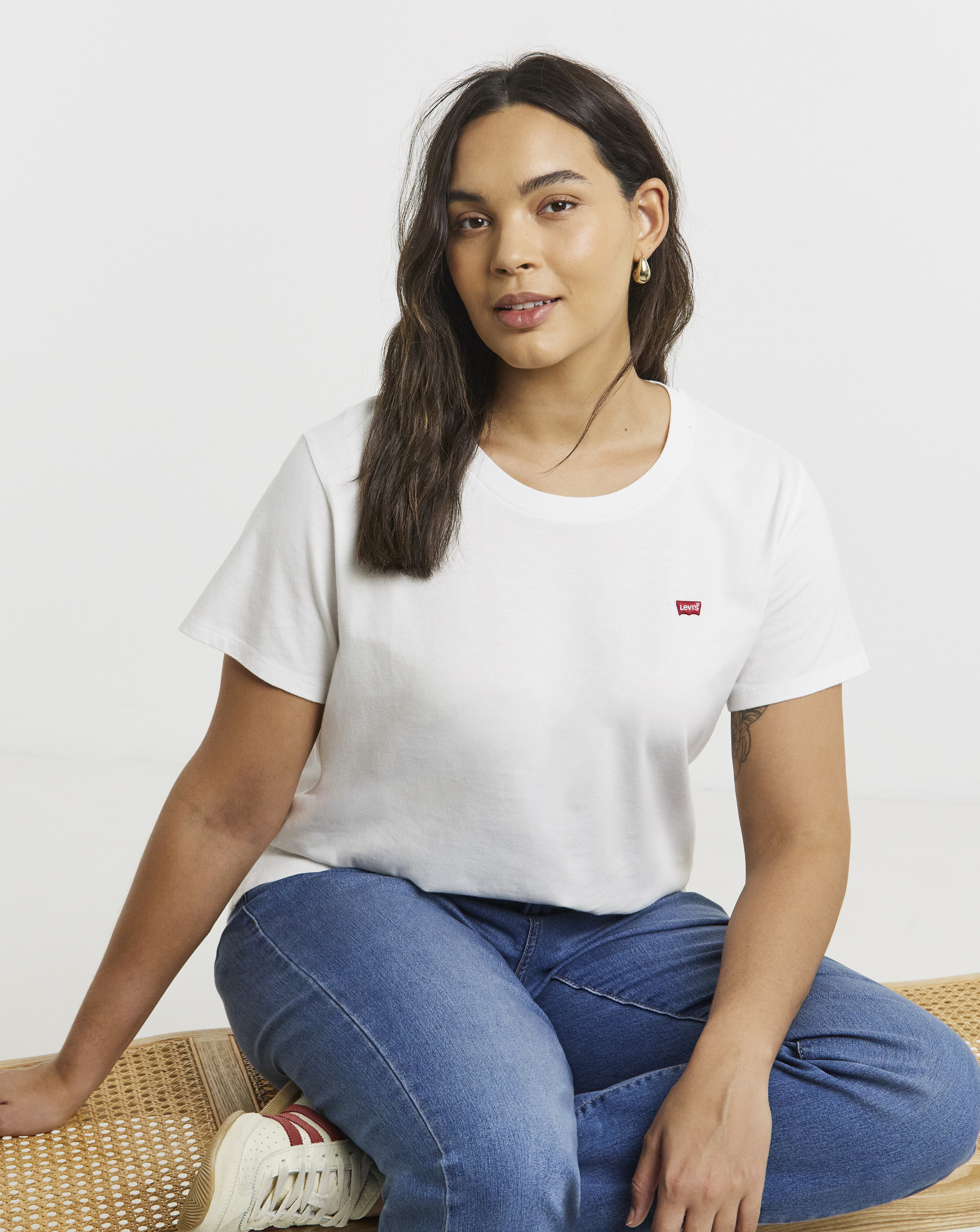 Levi's Women's White Perfect Tee Medium