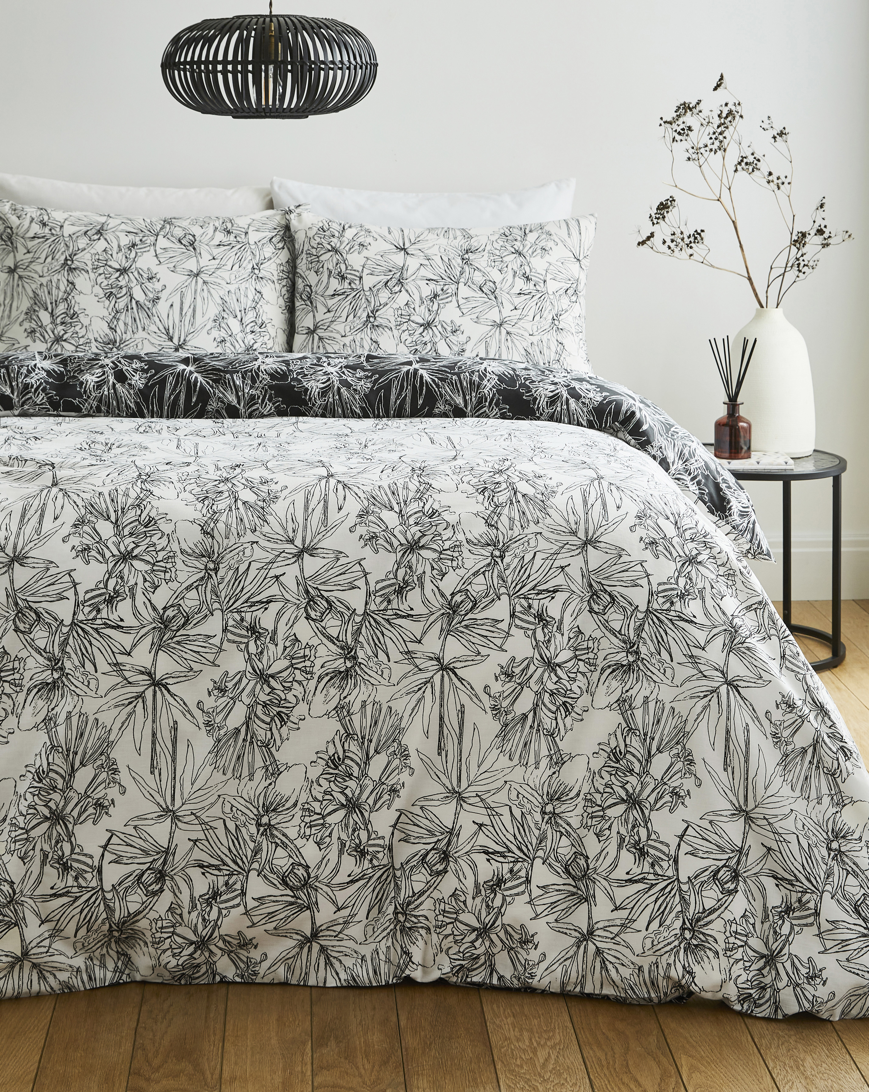 Sketched Floral Duvet Set
