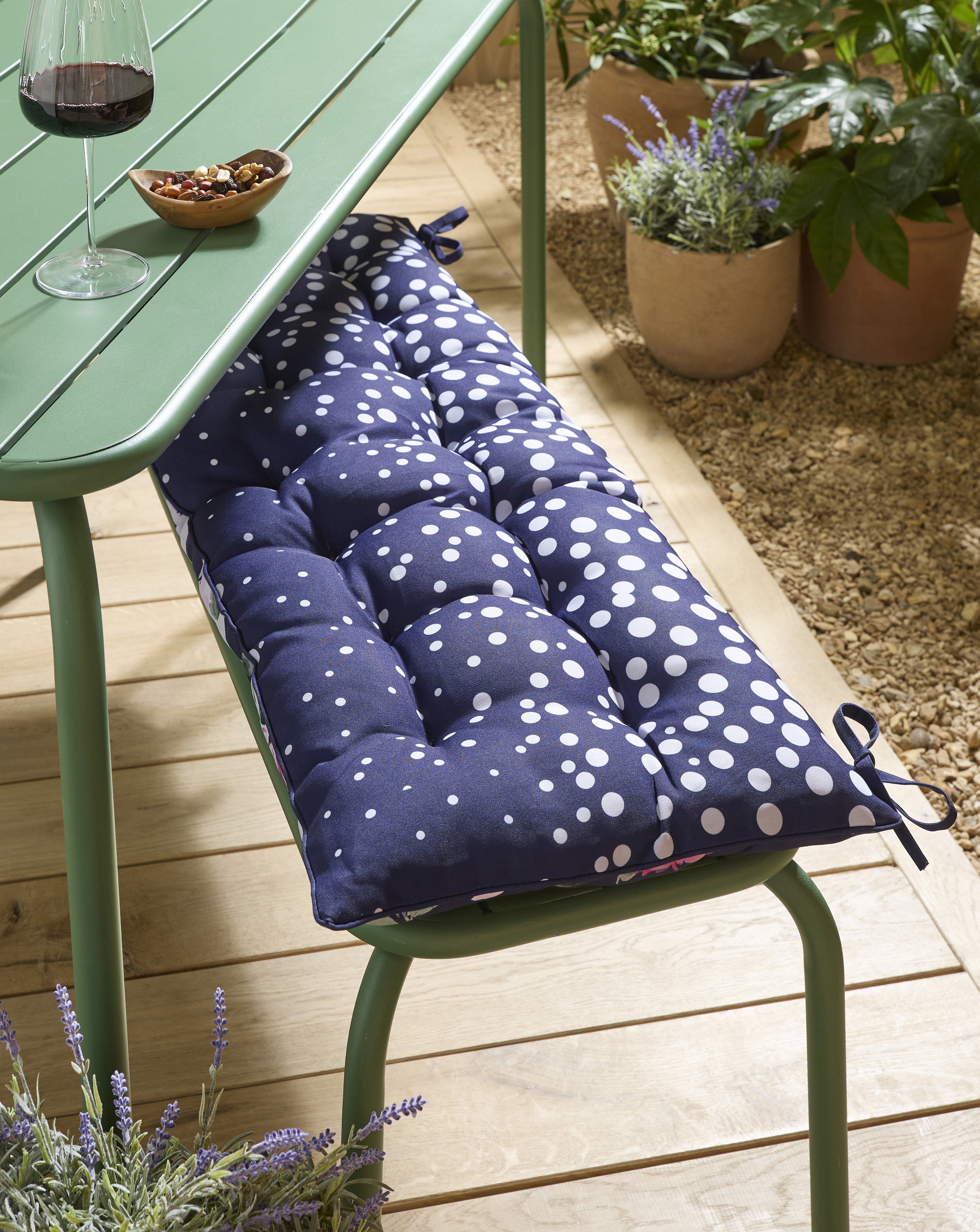 Joanna Hope Outdoor Benchpad with Spots