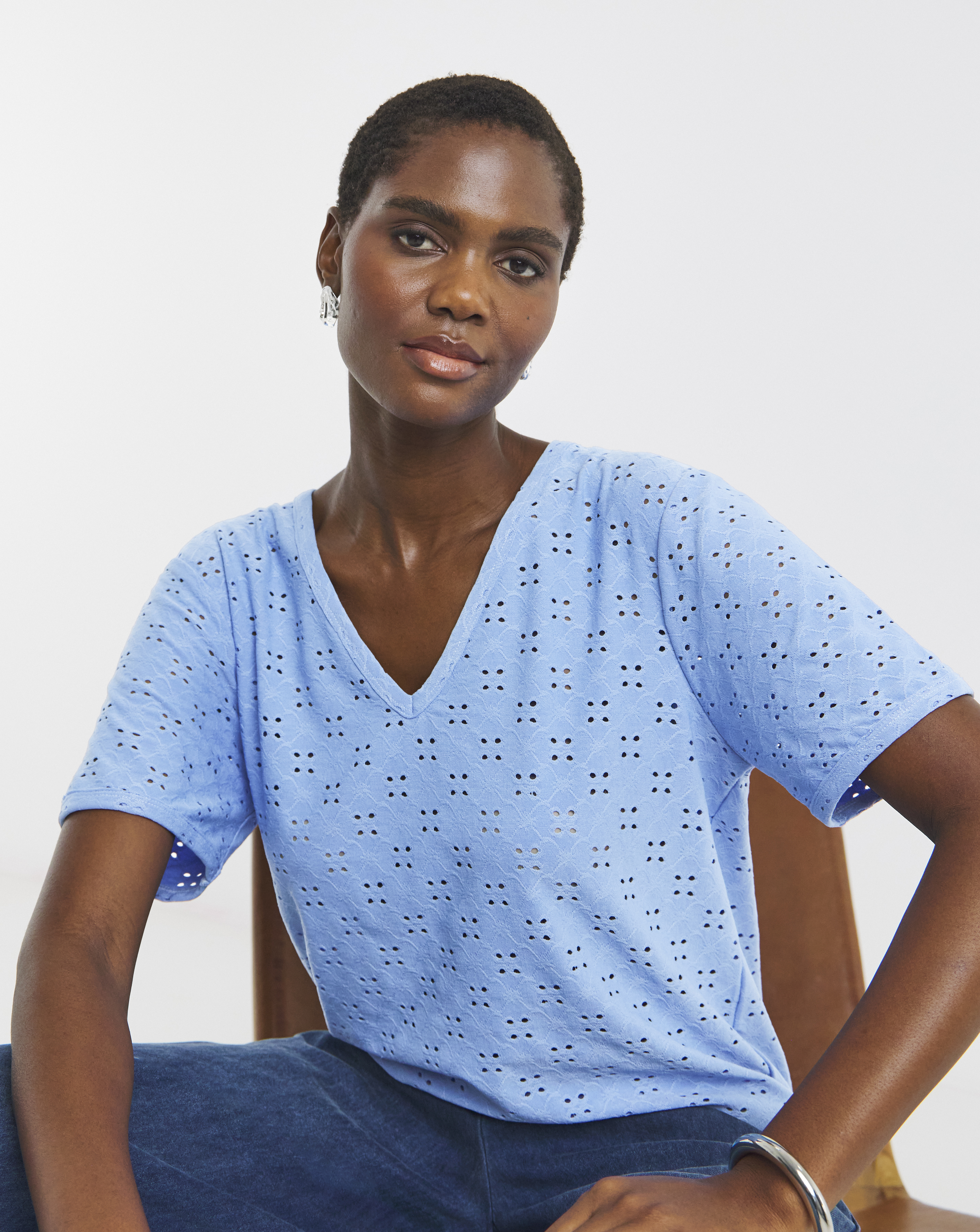 V-Neck Broderie T-Shirt