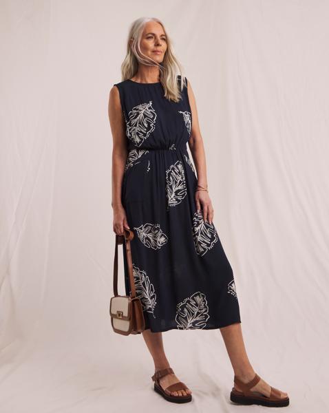 Julipa Textured Crinkle Midi Dress