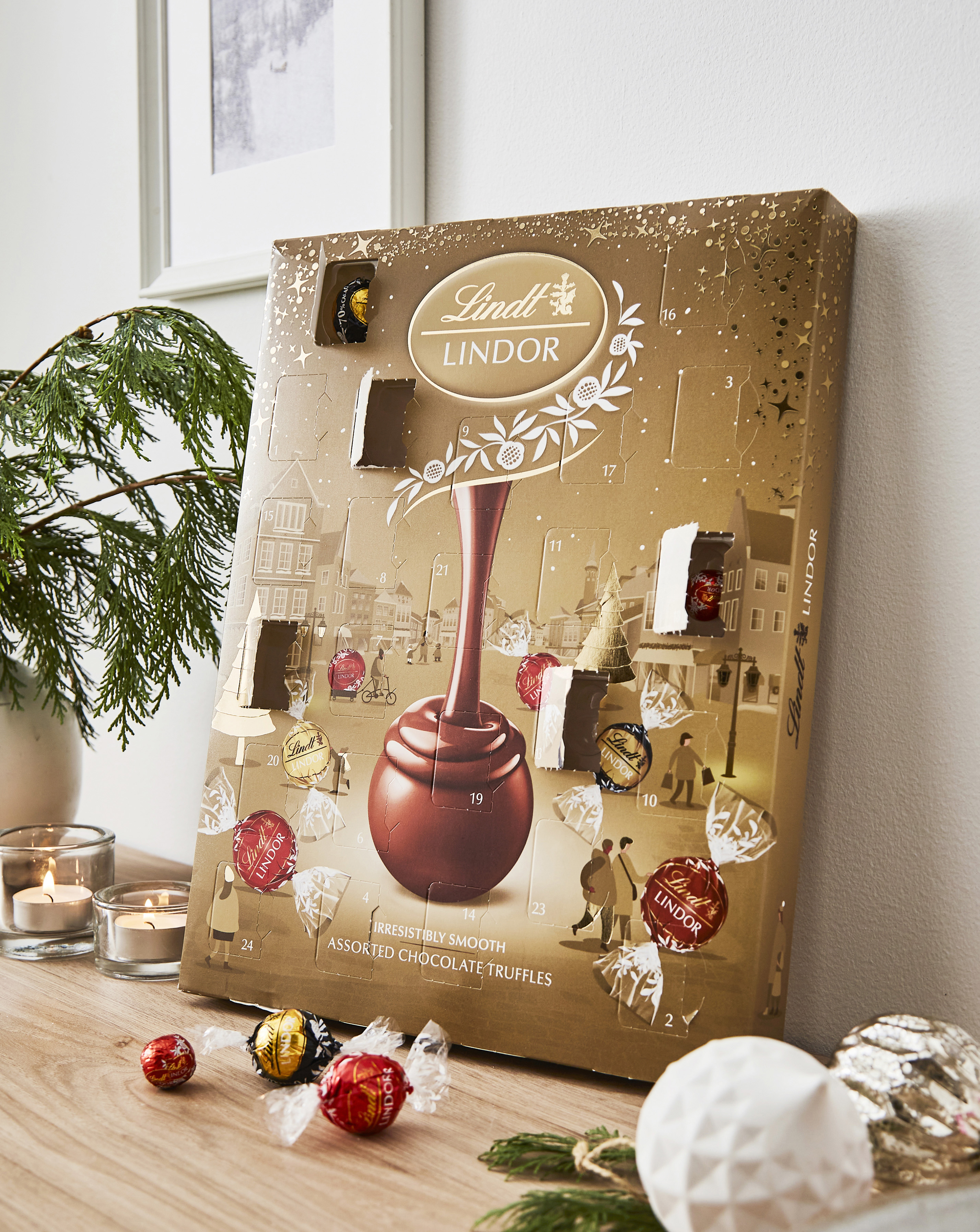 Lindt Gold Assorted Chocolate Advent Calendar Size 24