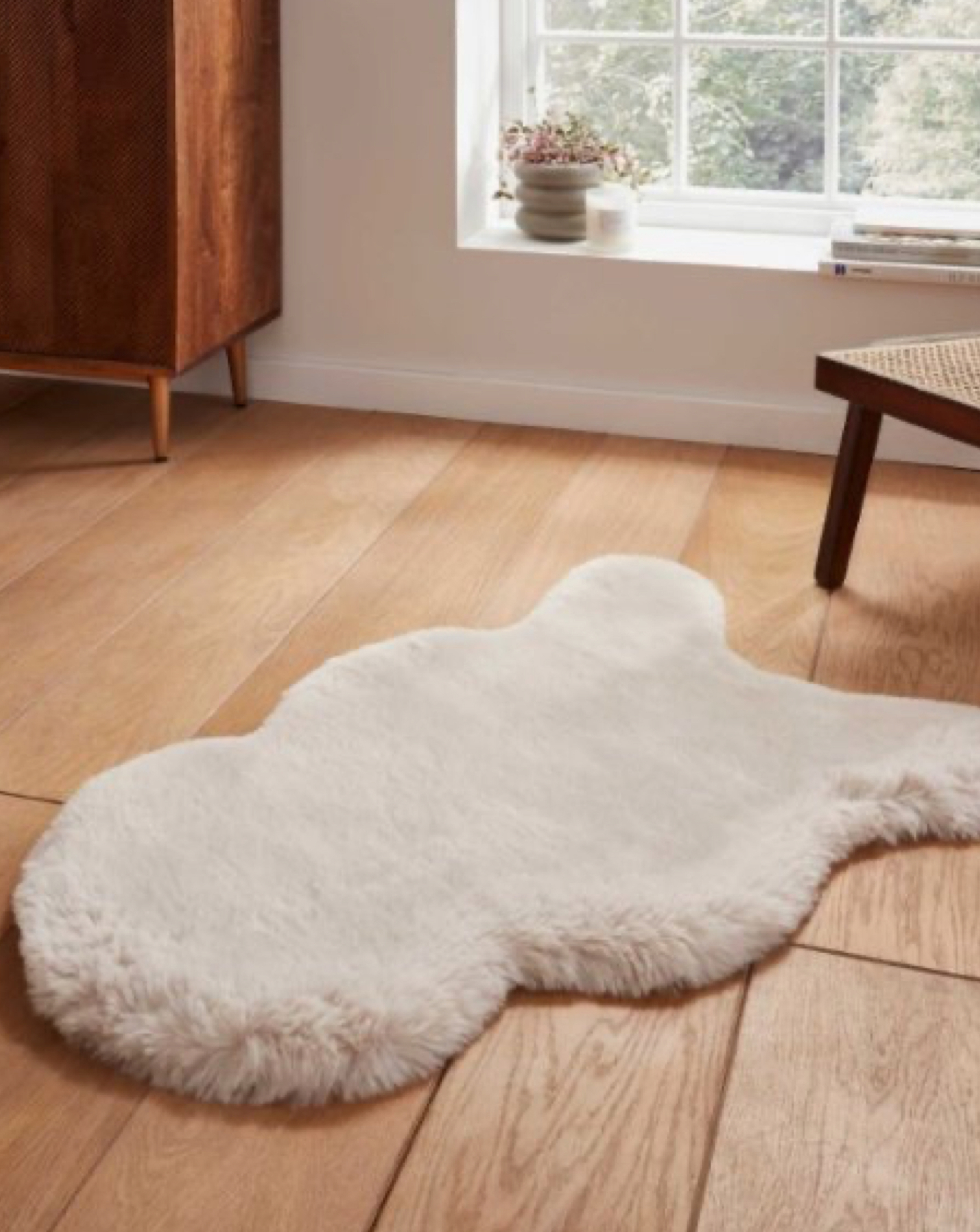 Supersoft Faux Fur Sheepskin Rug