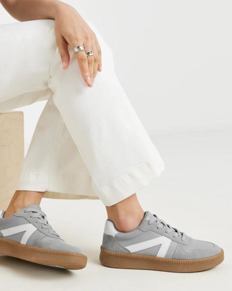 Leather Retro Trainer E Fit