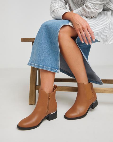 Heavenly Soles Danica Heeled Chelsea Boots - Extra Wide Fit (EEE) - Image