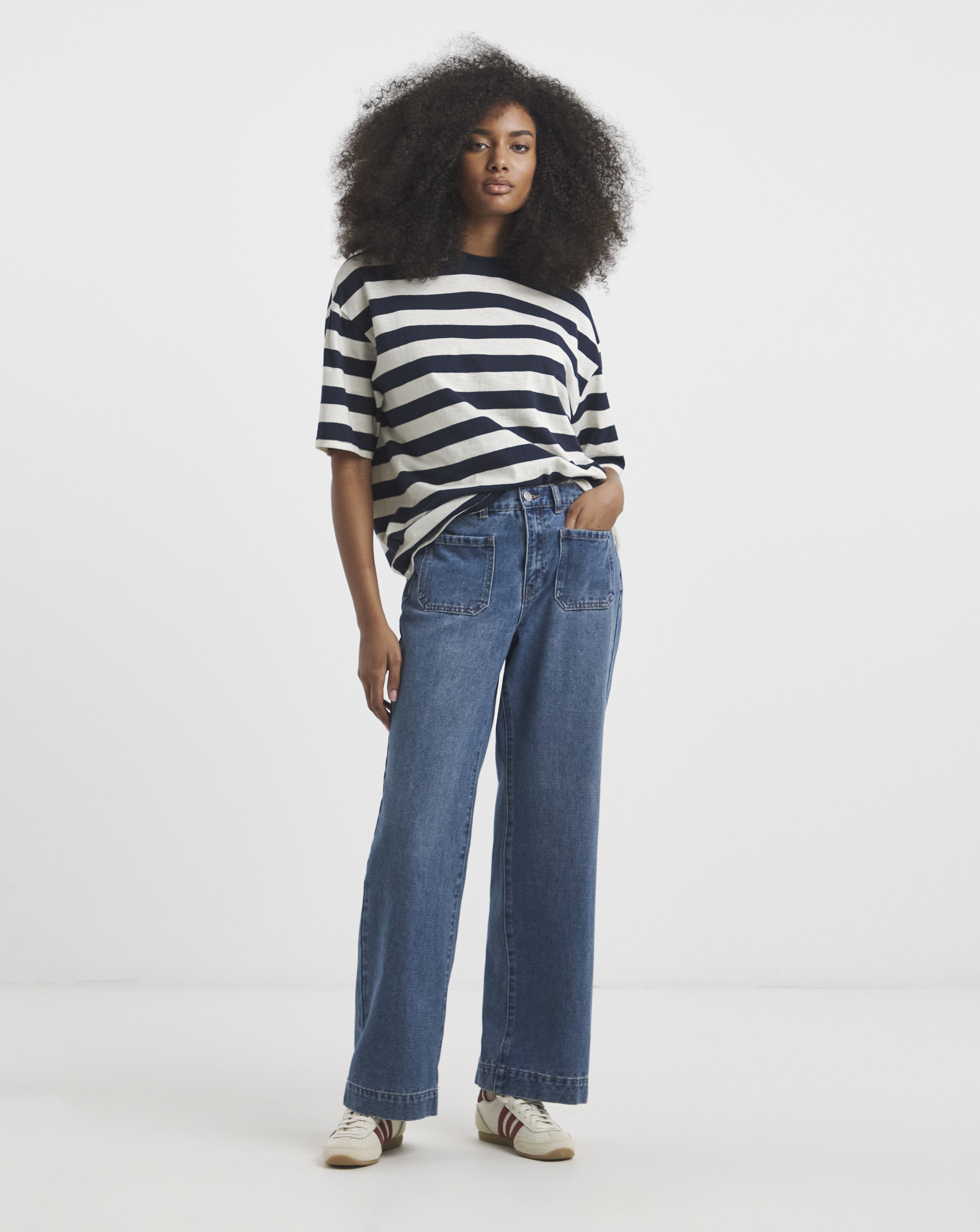 Mid Wash Front Pocket Slim Wide Jeans
