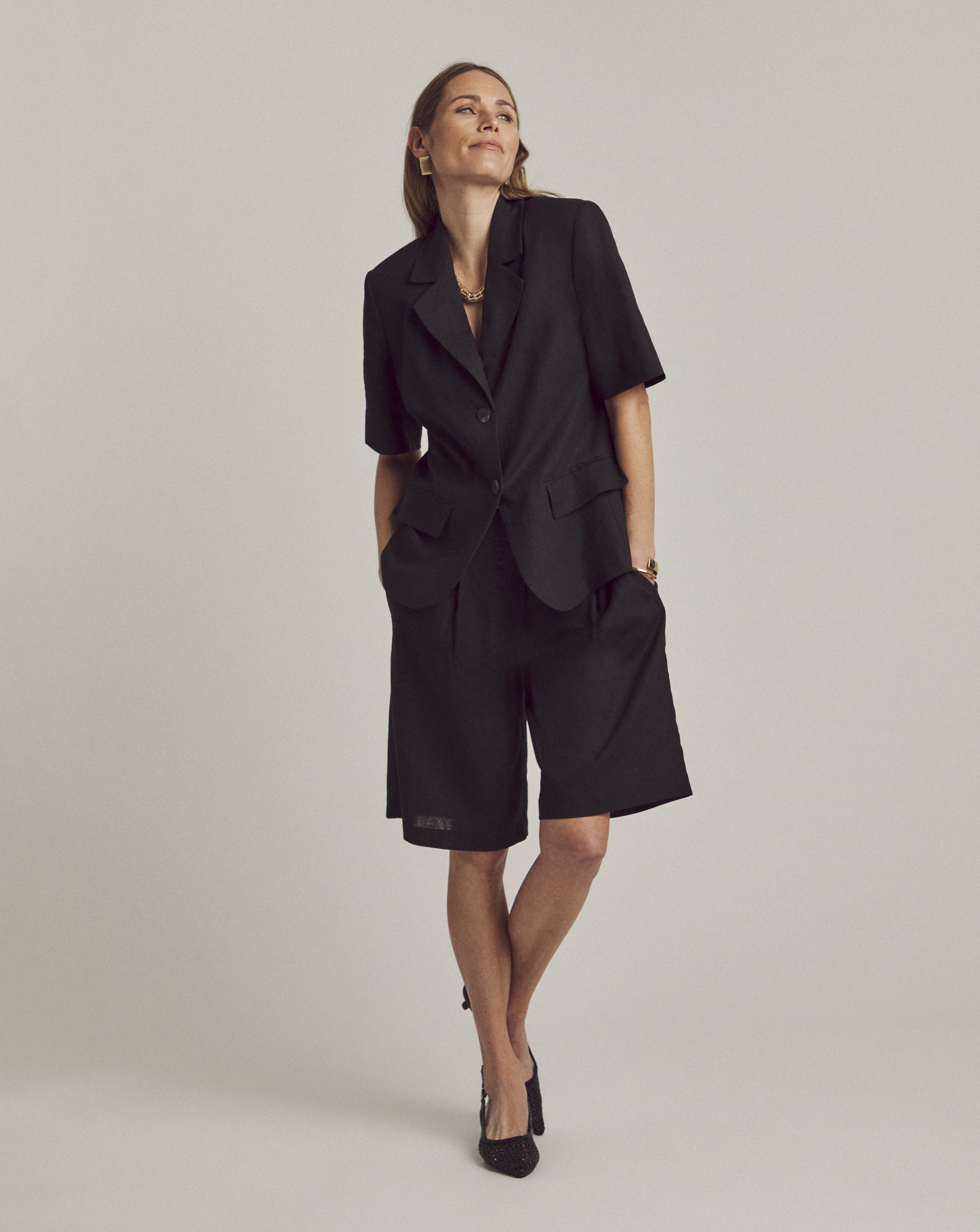 ANTHOLOGY LINEN BERMUDA SHORT