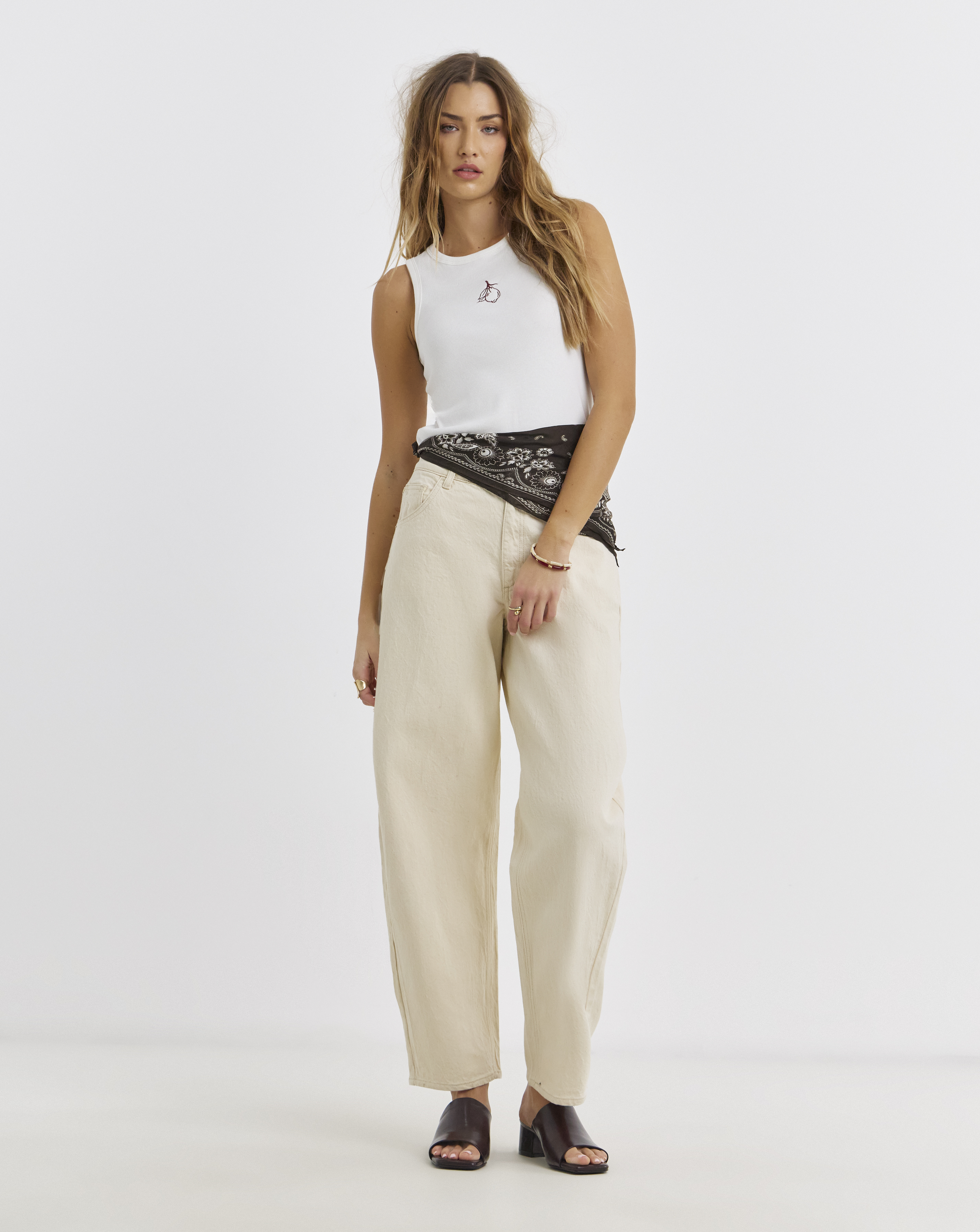 New In - Pieces Grace High Waist Barrel Jeans