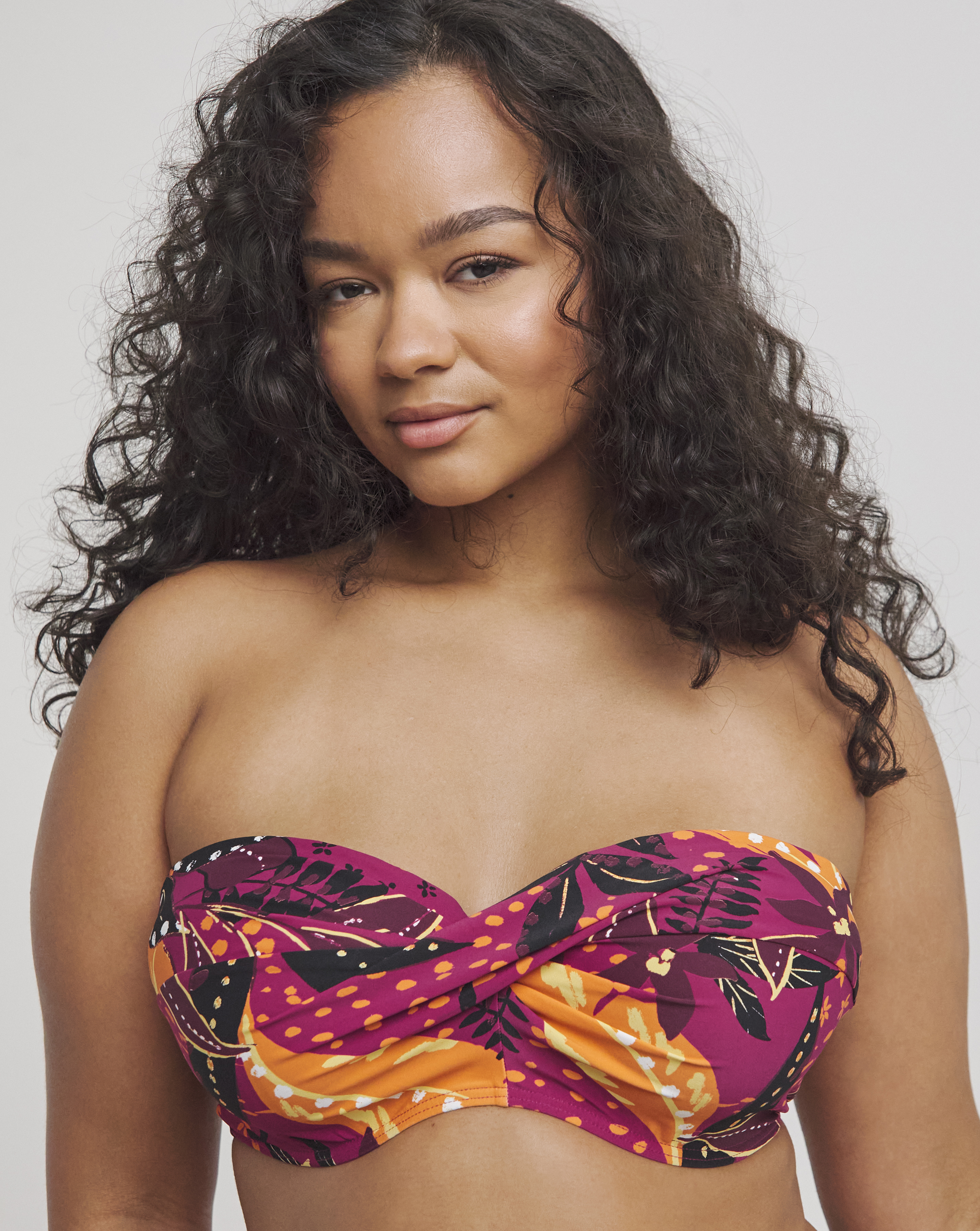 Magisculpt Twist Front Bikini Top