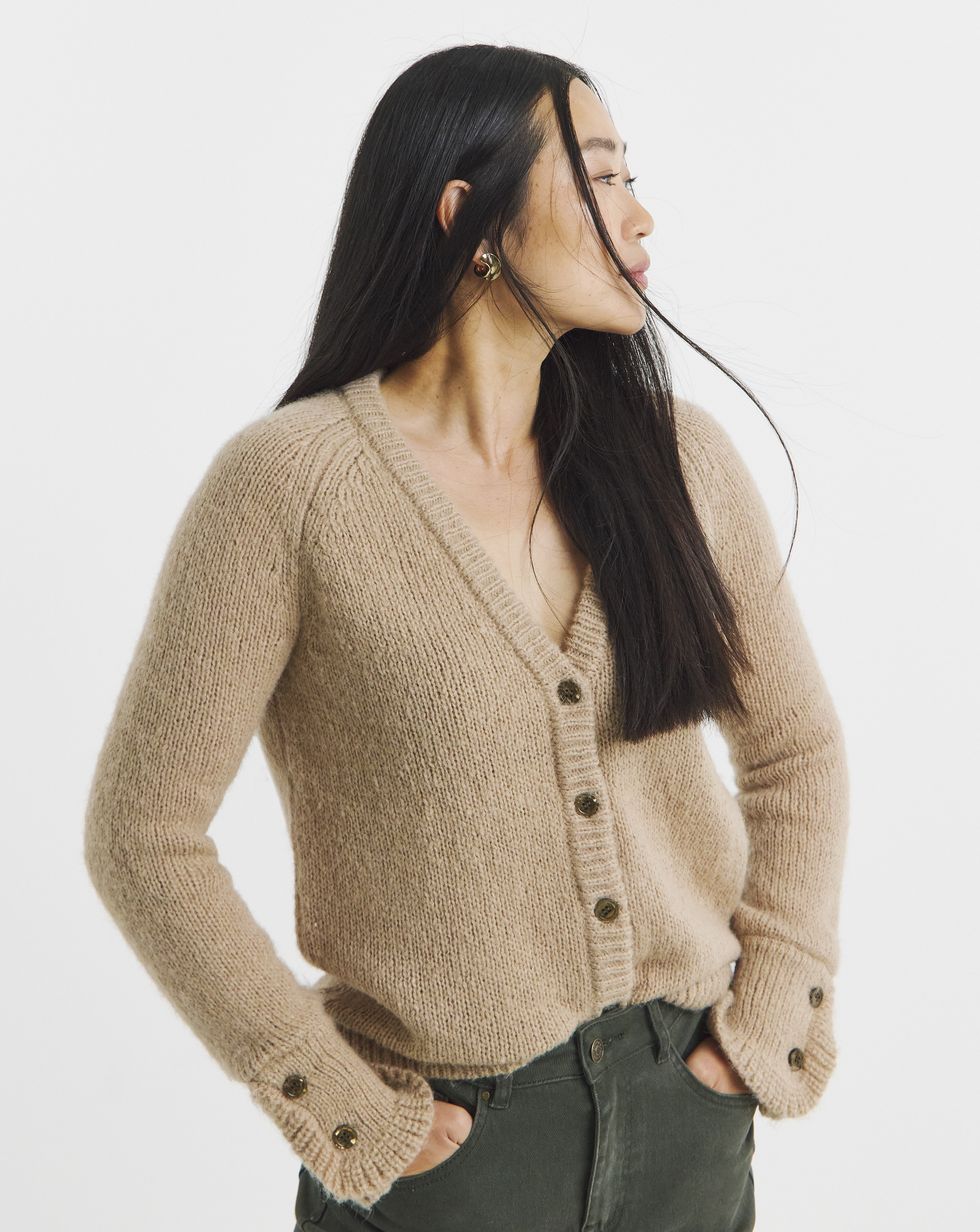 FRILL SLEEVE FLUFFY YARN CARDIGAN
