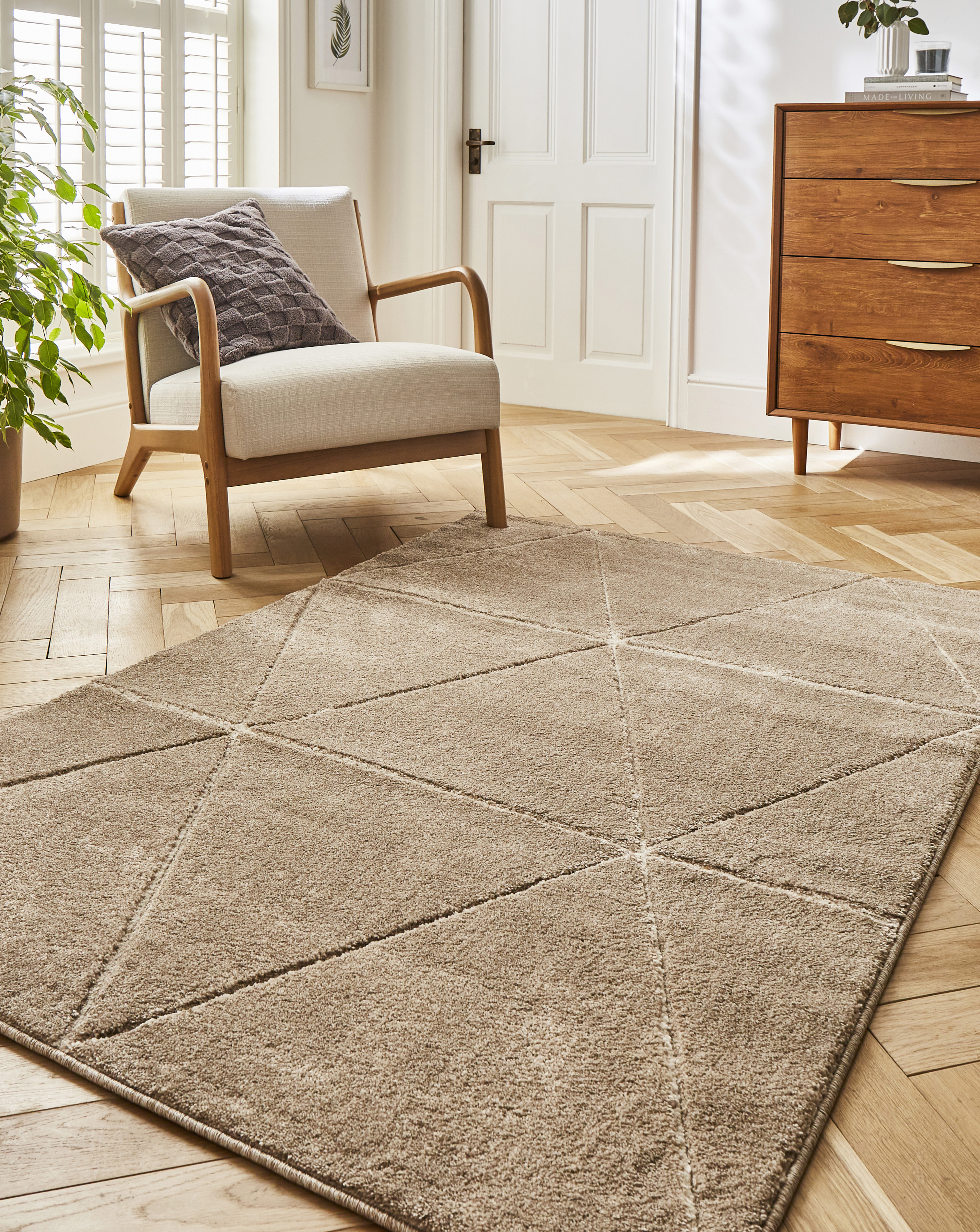 Homemaker Sara Rug - Geometric Triangle - 120X170 - Latte