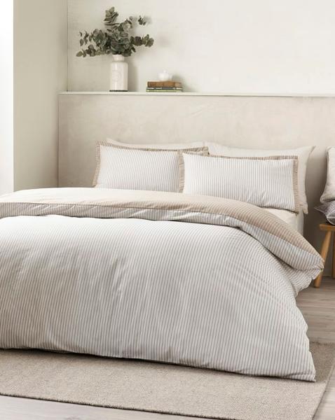 Catherine Lansfield Oxford Duvet Set