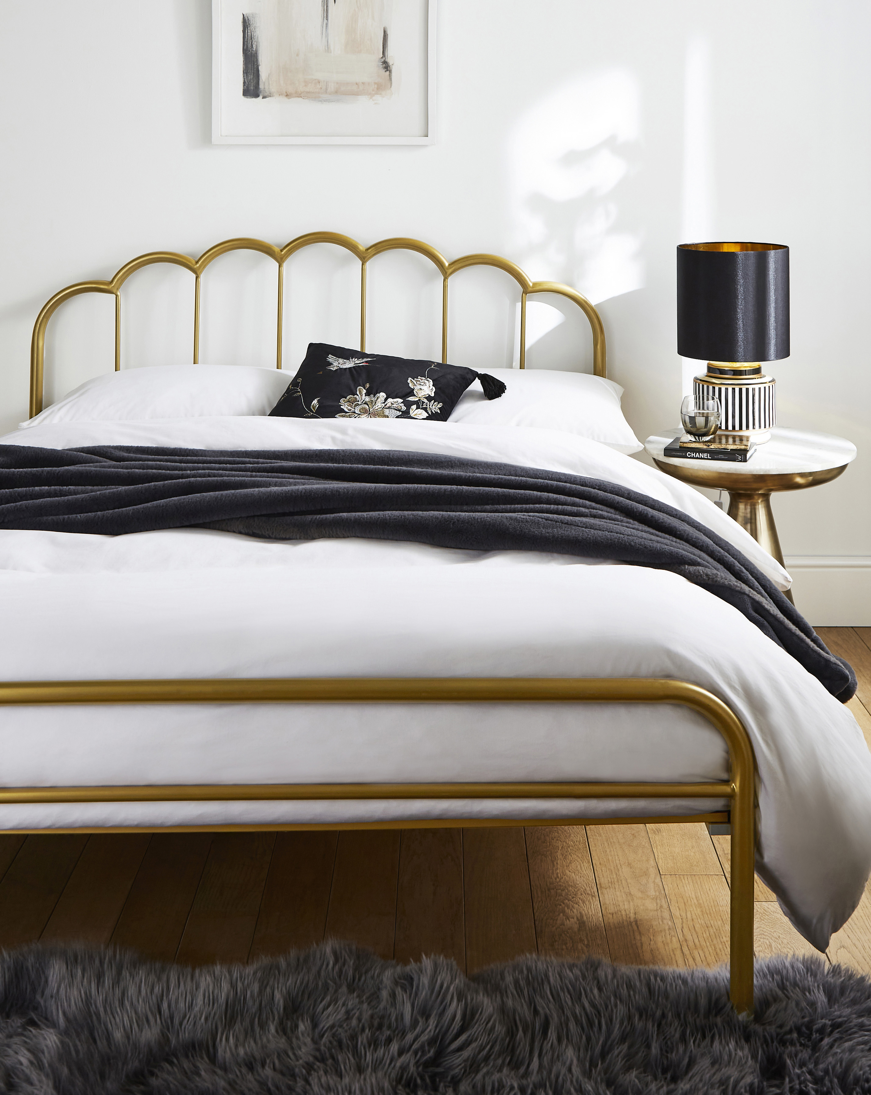 Joanna Hope Vivienne Scalloped Metal Bed