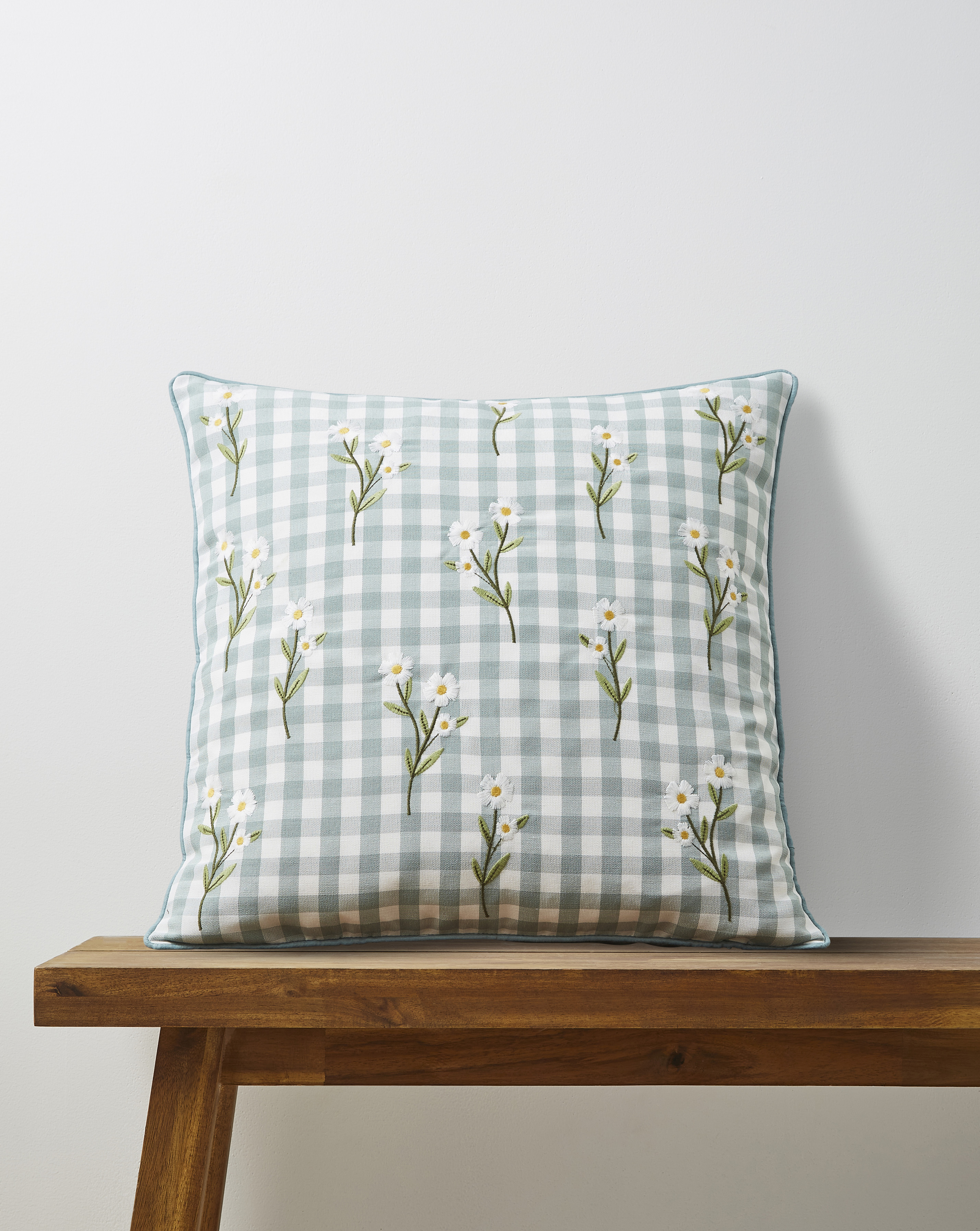 Julipa Daisy Floral Check Cushion