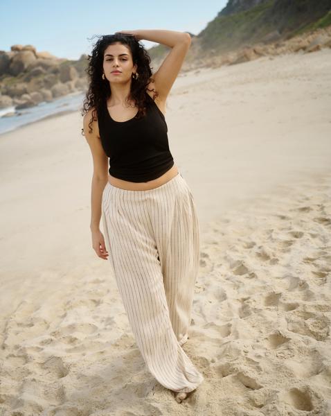 Pleated Linen Mix Wide Leg Trouser