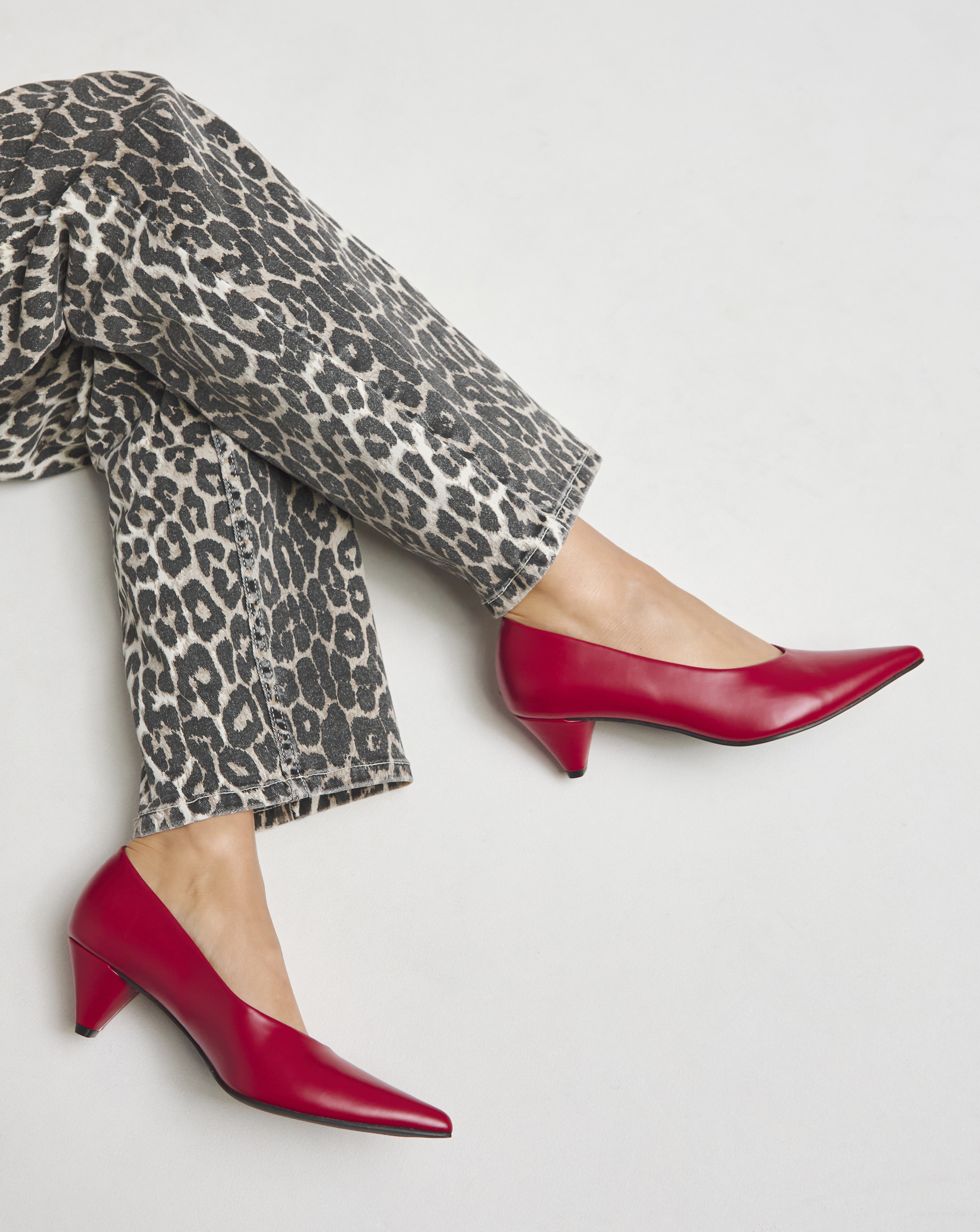 Low Kitten Heel Court Shoe Ex Wide