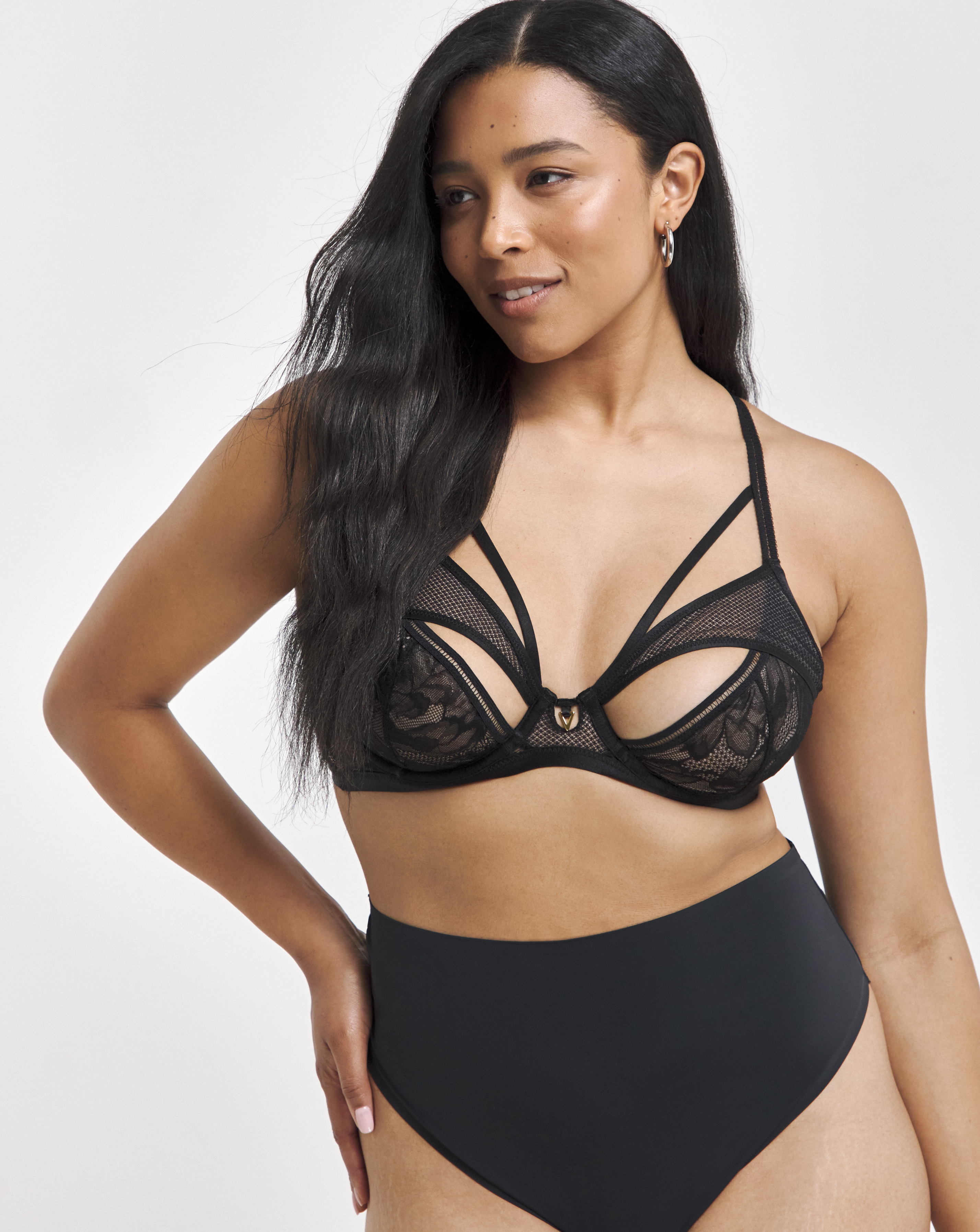 Figleaves Delia Plunge Bra In Black | UK Size 32B Women's