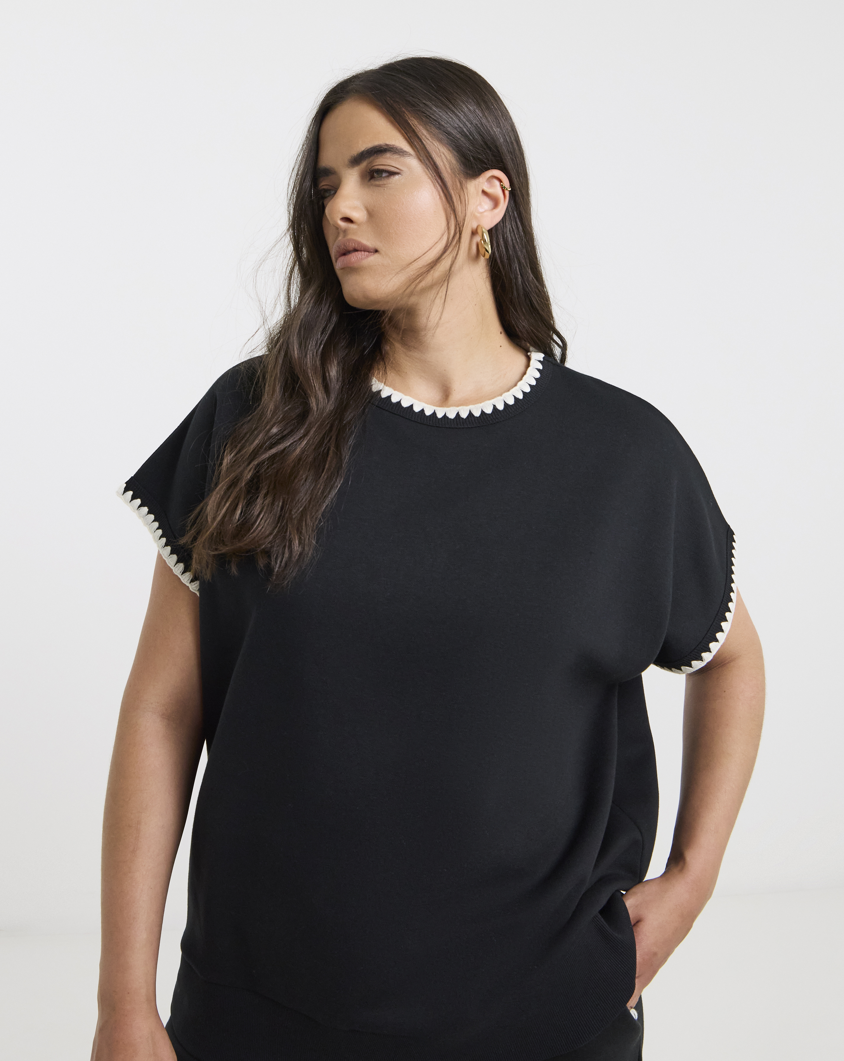Blanket Stitch Short Sleeve Sweatshirt
