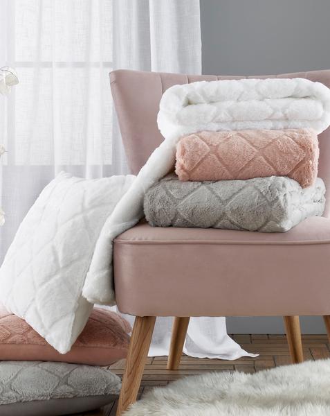 Catherine Lansfield  Cosy Diamond Throw