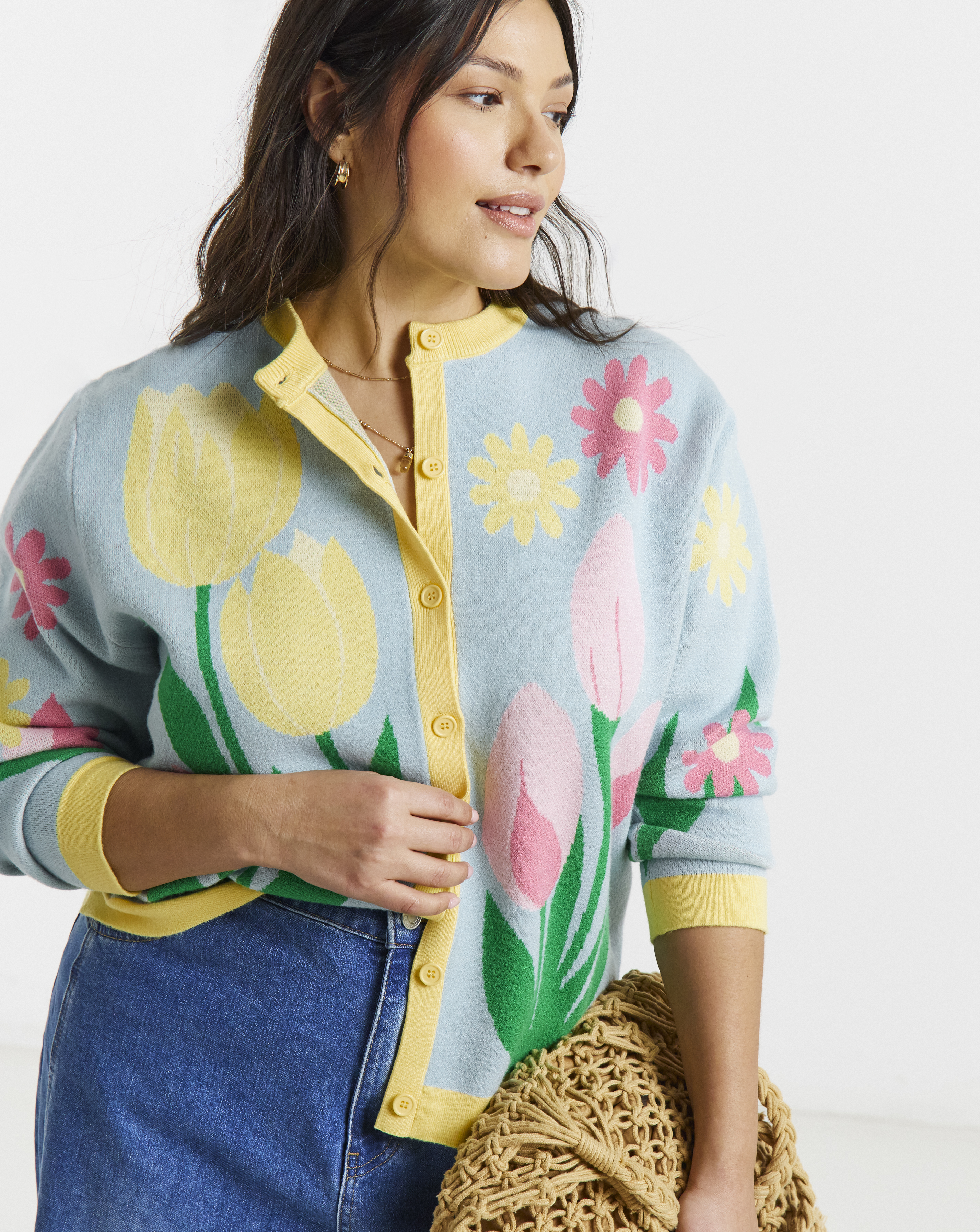 New In - Floral Graphic Crew Neck Cardigan