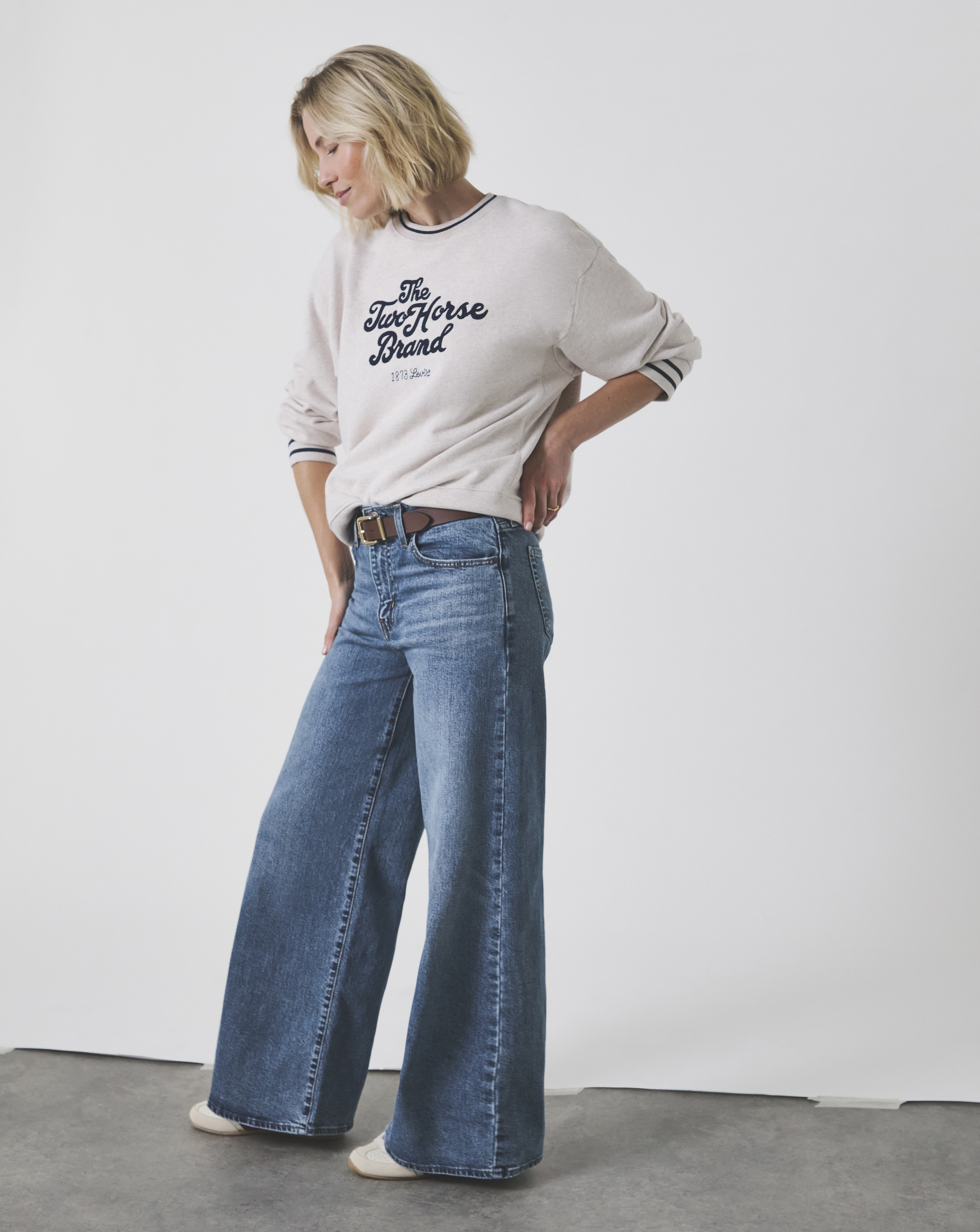 Levi's 726 High Rise Wide Leg Jeans - MID Wash - Womens Jeans - Size 30/30 UK 14