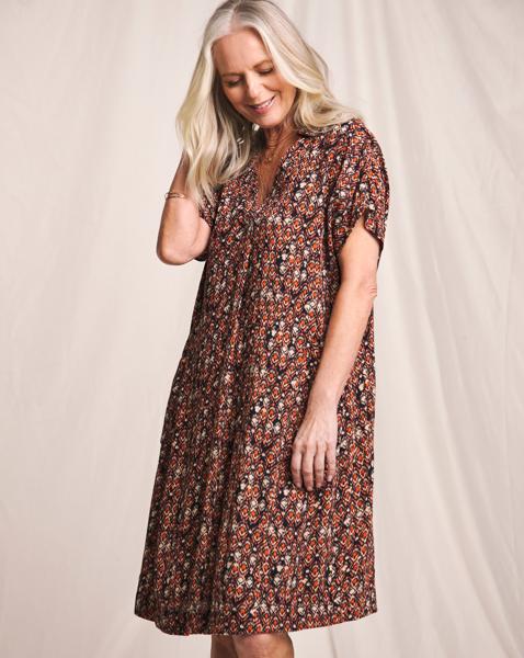 Julipa Printed Crinkle Shift Dress