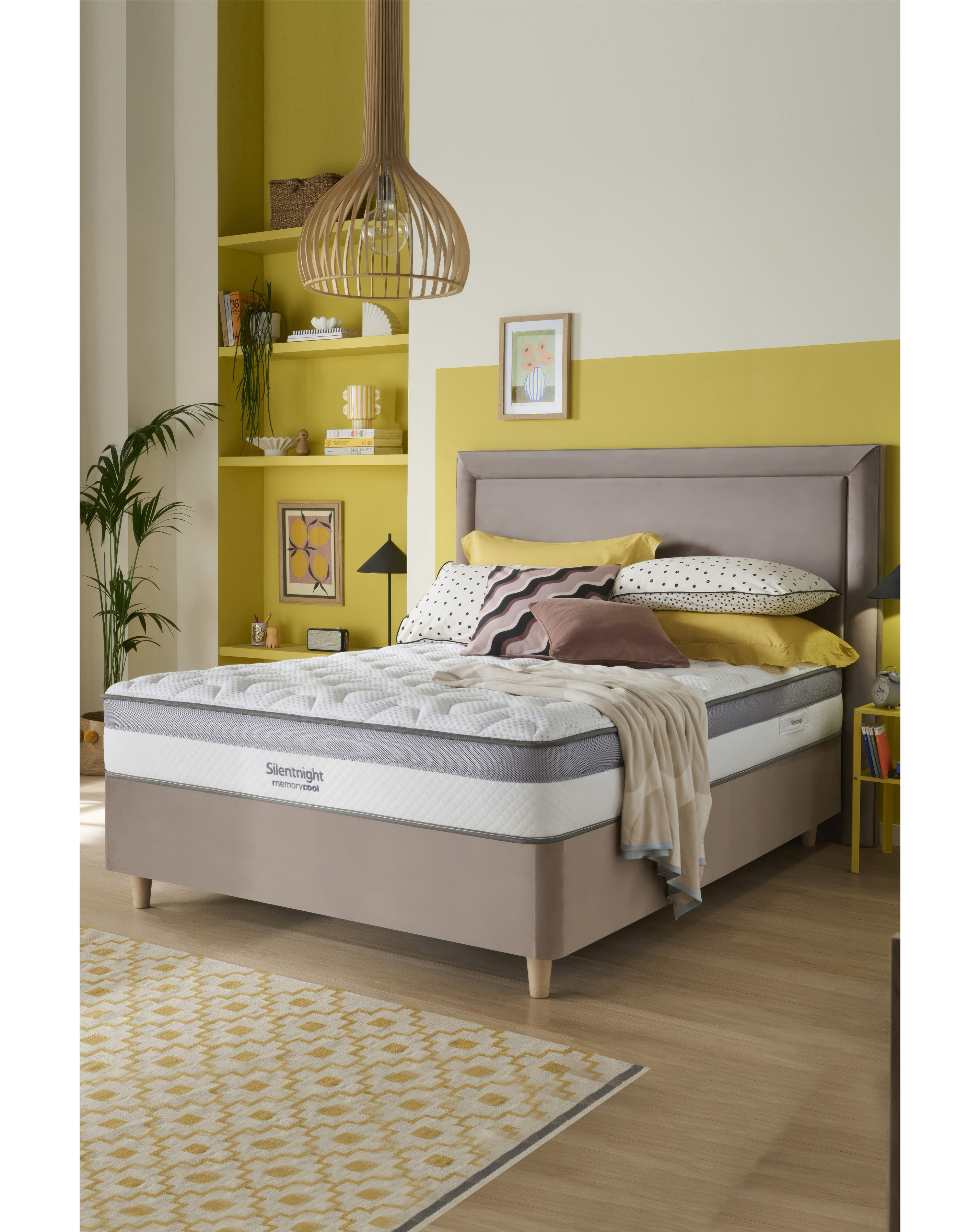 Silentnight Memory Cool 1000 Pocket Mattress - King Size - Medium Firm - UK Made
