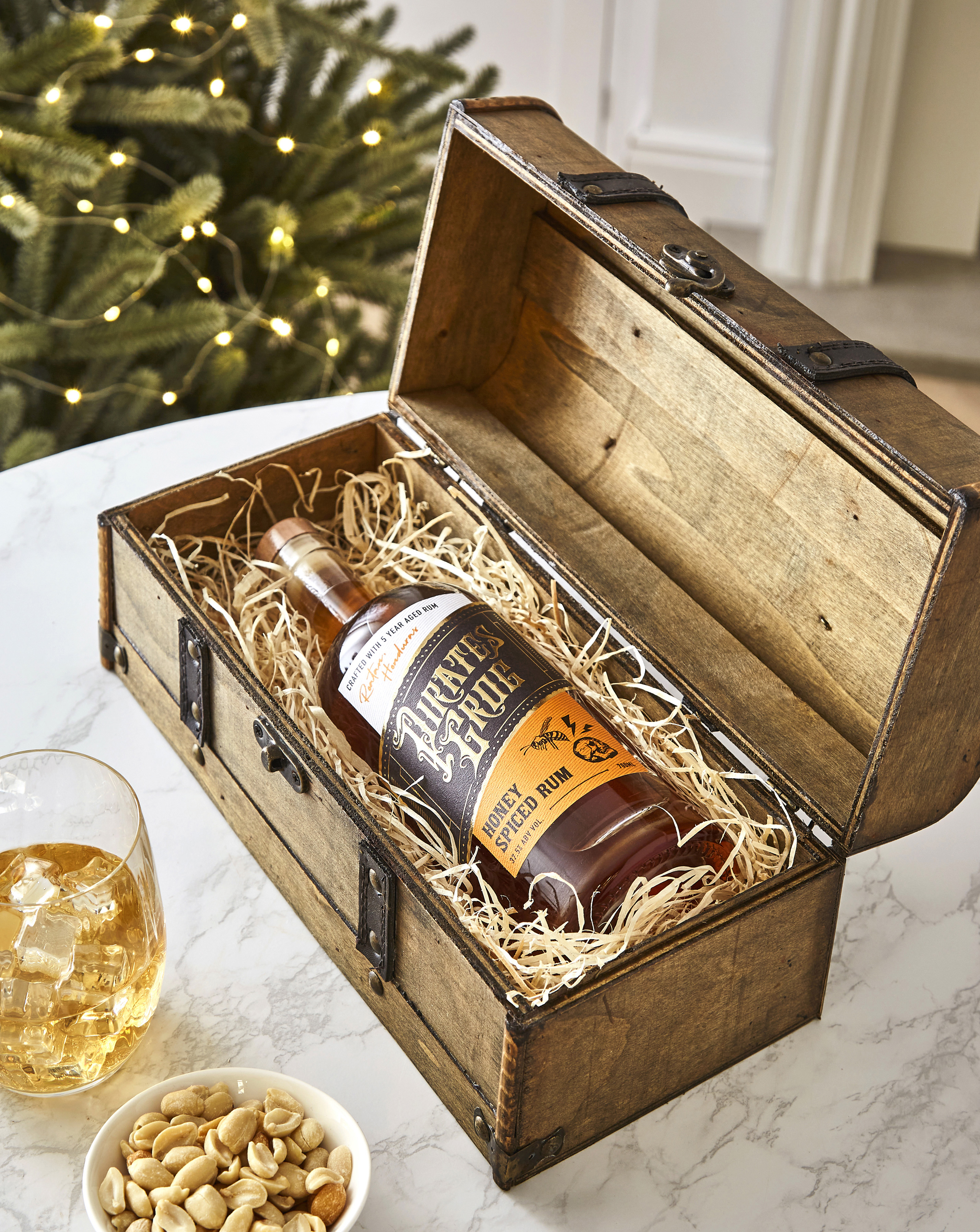 Pirate's Grog Honey Spiced Rum Chest