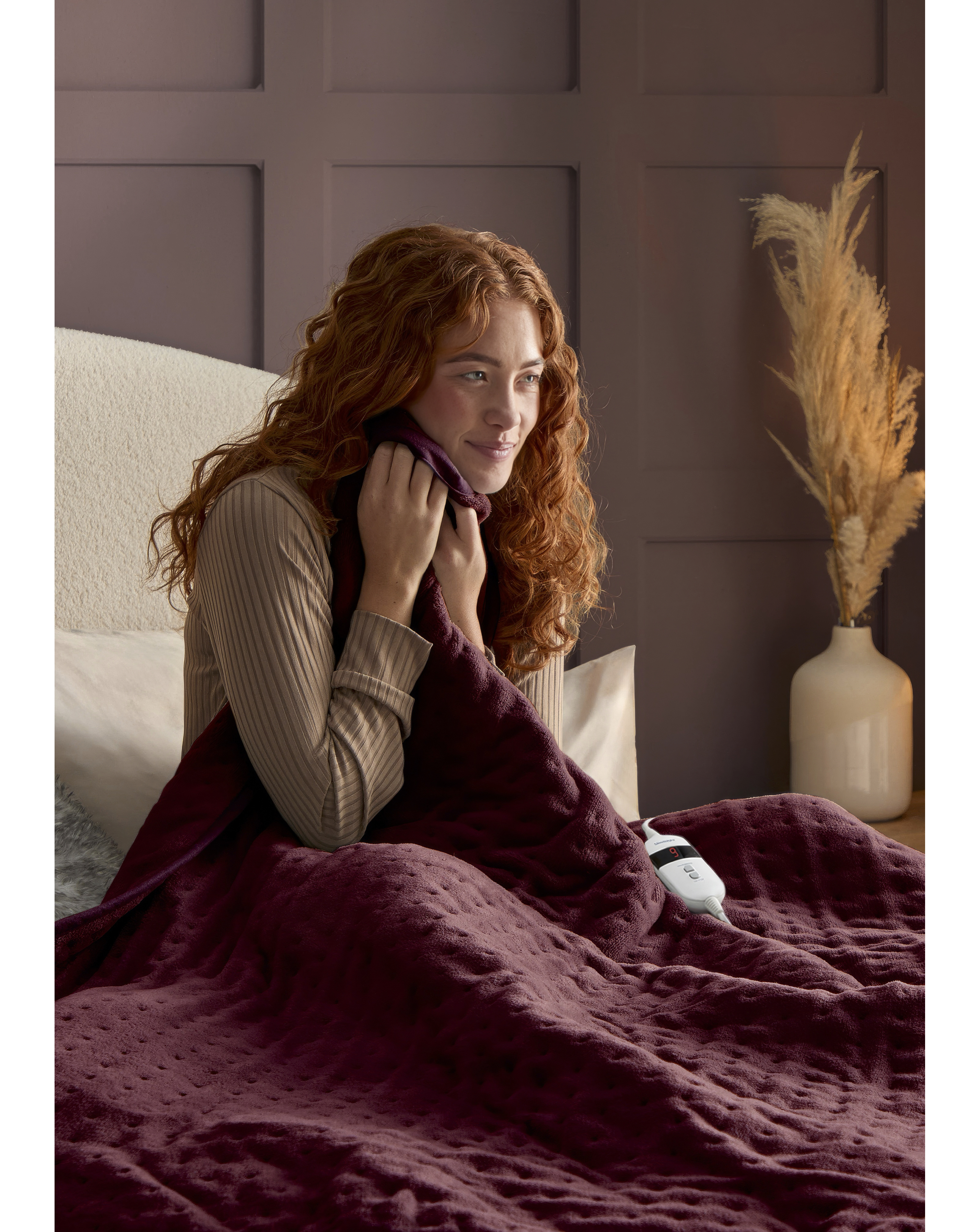 Silentnight Luxury Heated Throw Berry - Silentnight