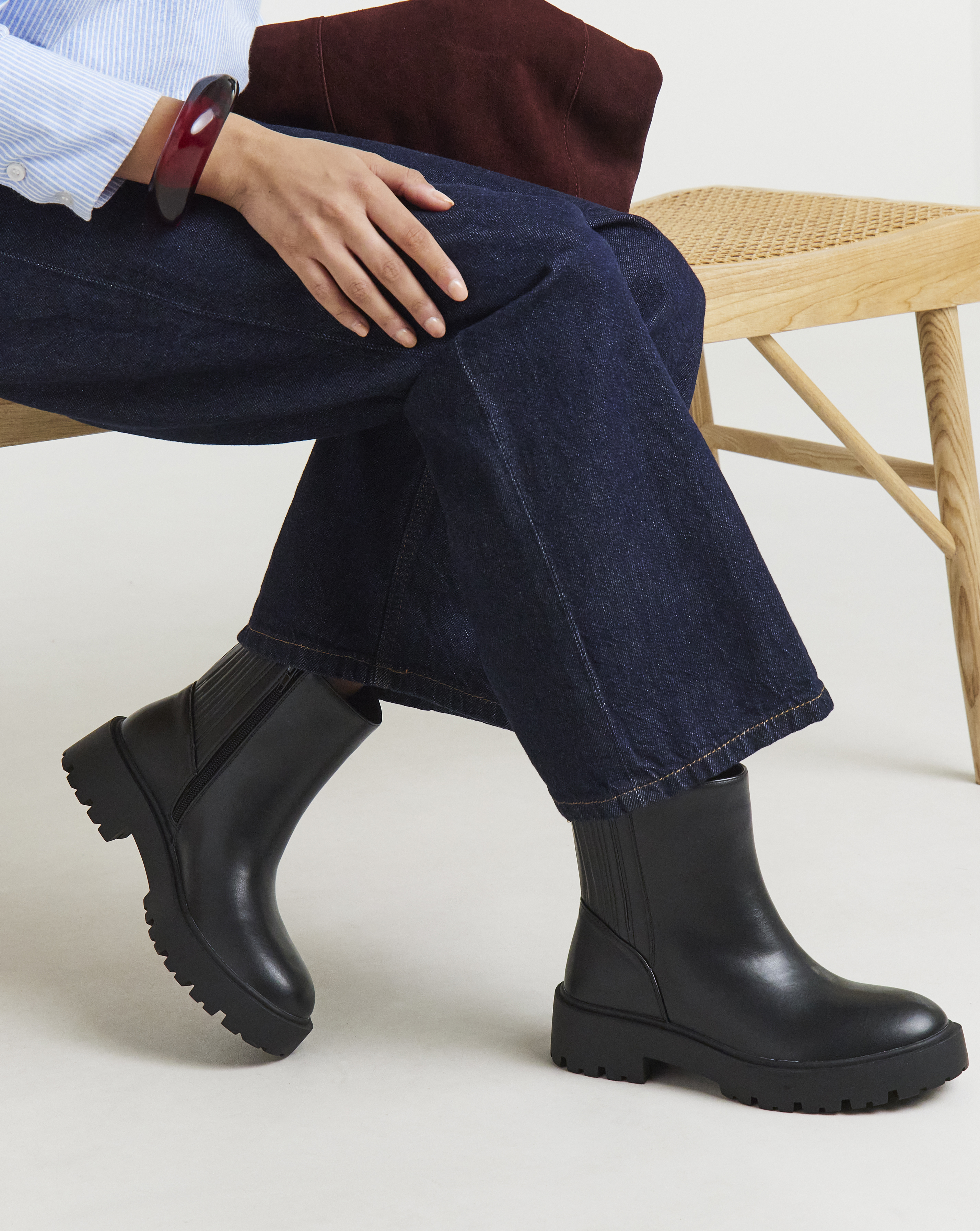 Hidden Gusset Chelsea Boot Extra Wide