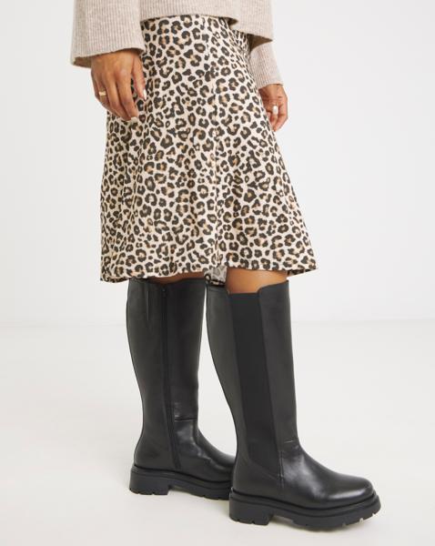 Majesty Leather Chelsea Boots - Extra Wide Fit (EEE) & Super Curvy Calf - Image